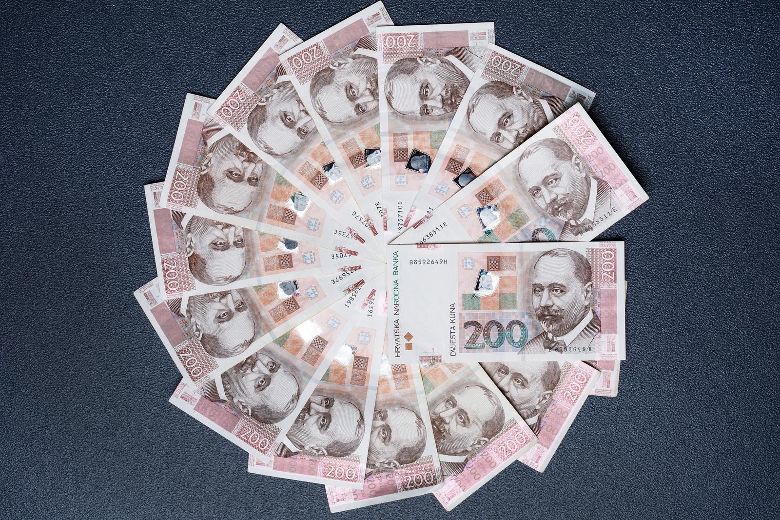 Hrvatska euro uvodi već 2023.