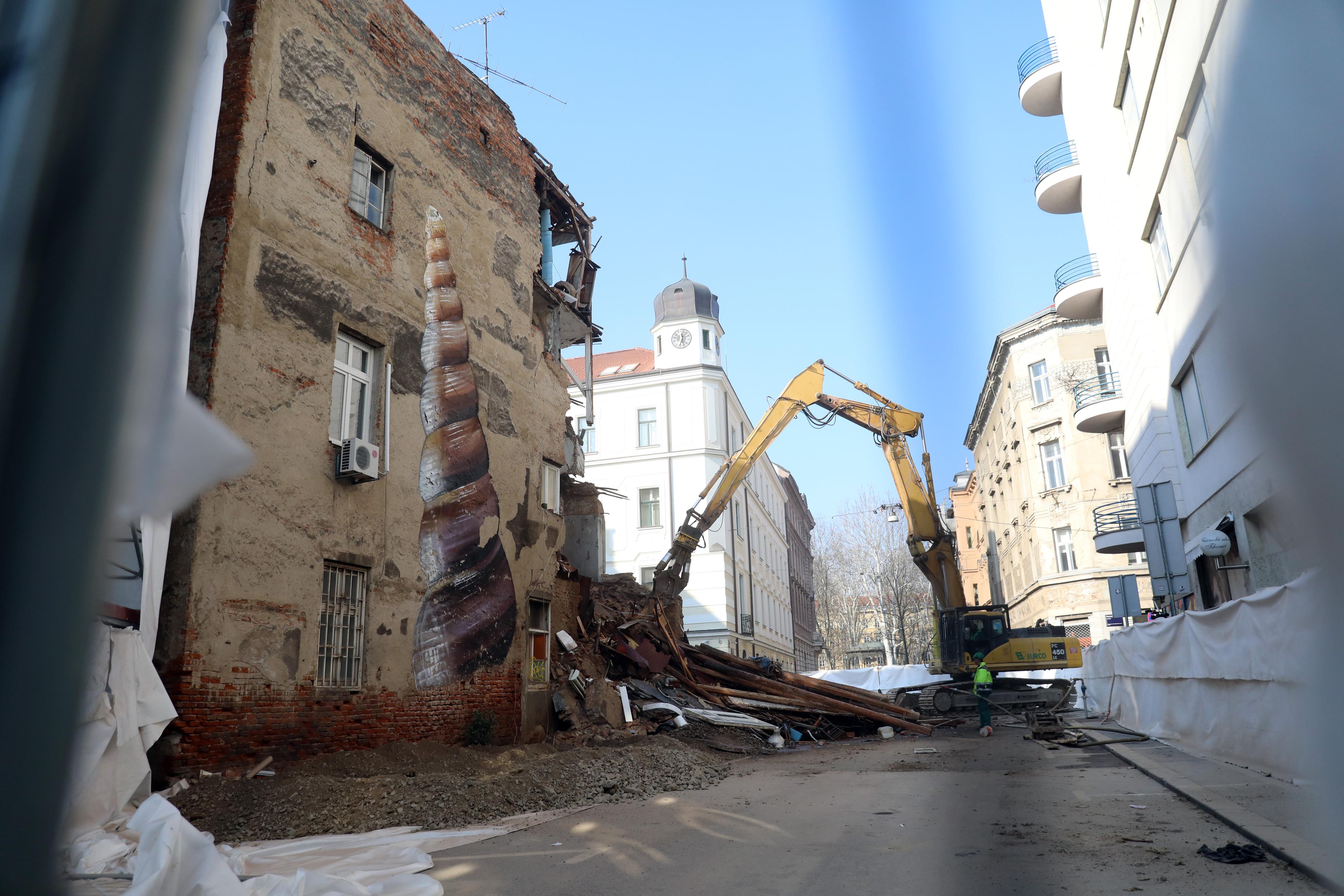 Zagreb: Počelo je rušenje zgrade na uglu Đorđićeve i Petrinjske, simbol zagrebačkog potresa