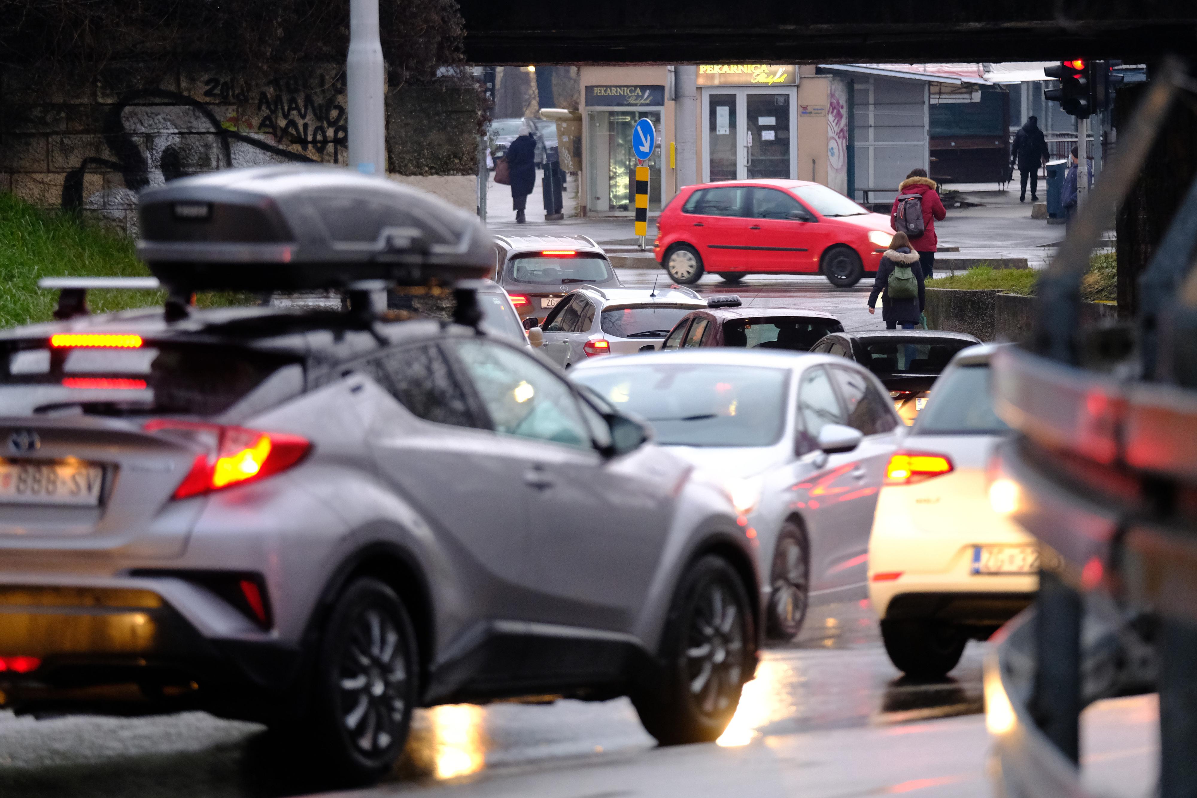 Kiša dodatno otežala prometovanje u popodnevnim satima u Zagrebu