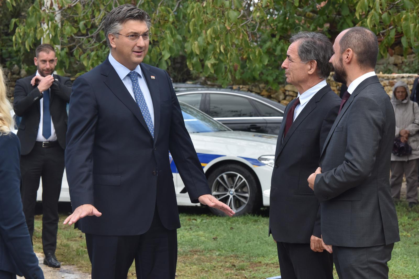 Varivode: Plenković na komemorativnom skupu za srpske civile ubijene 1995. godine