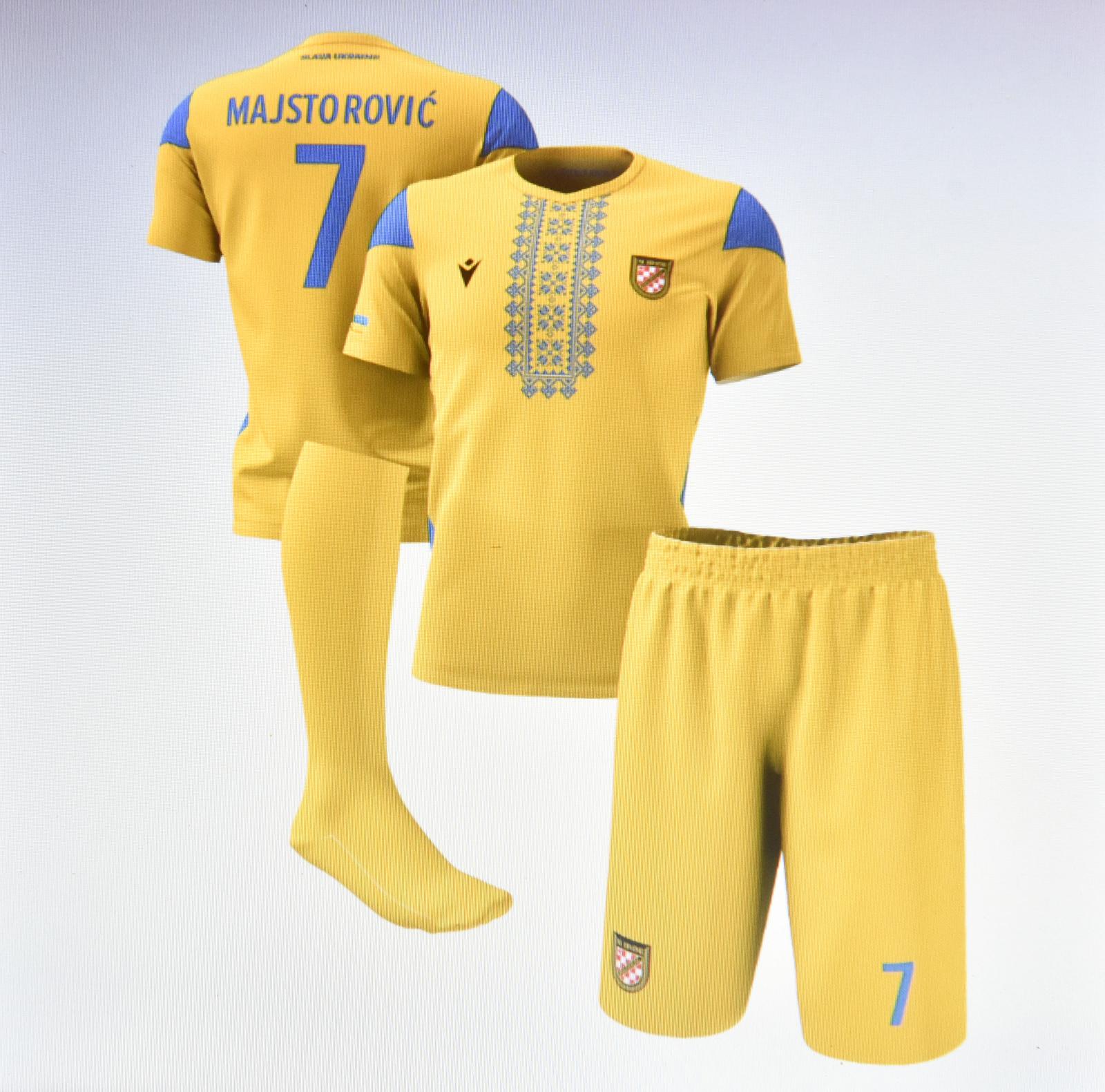 Hrvatski dragovoljac promijenio dresove kao znak podrške Ukrajini