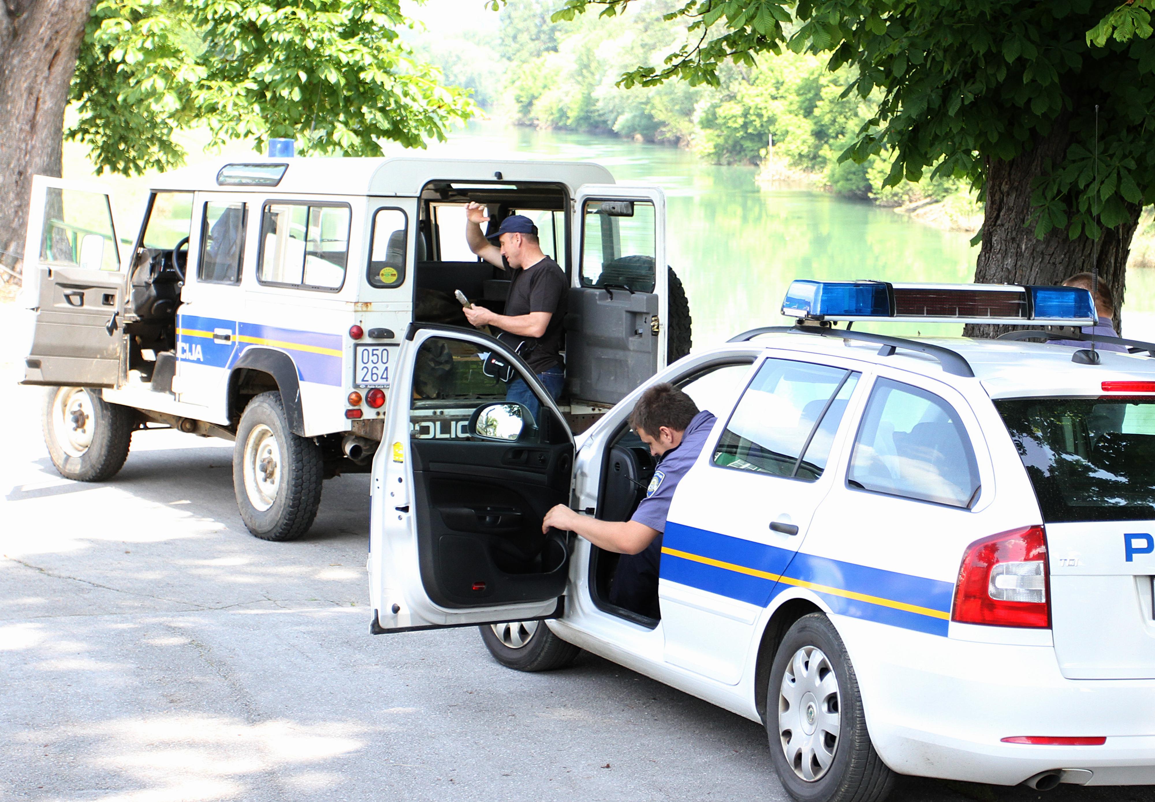 Karlovac: U akciji ?i?enja Kupe ronioci pronali eksplozivnu napravu