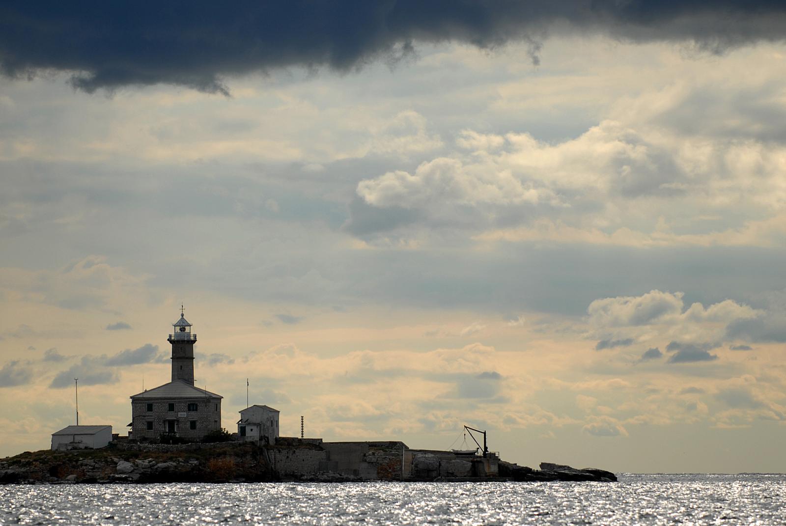 Rovinj: Svjetionik Sveti Ivan na pu?ini s ?ije se kule prua prekrasan pogled