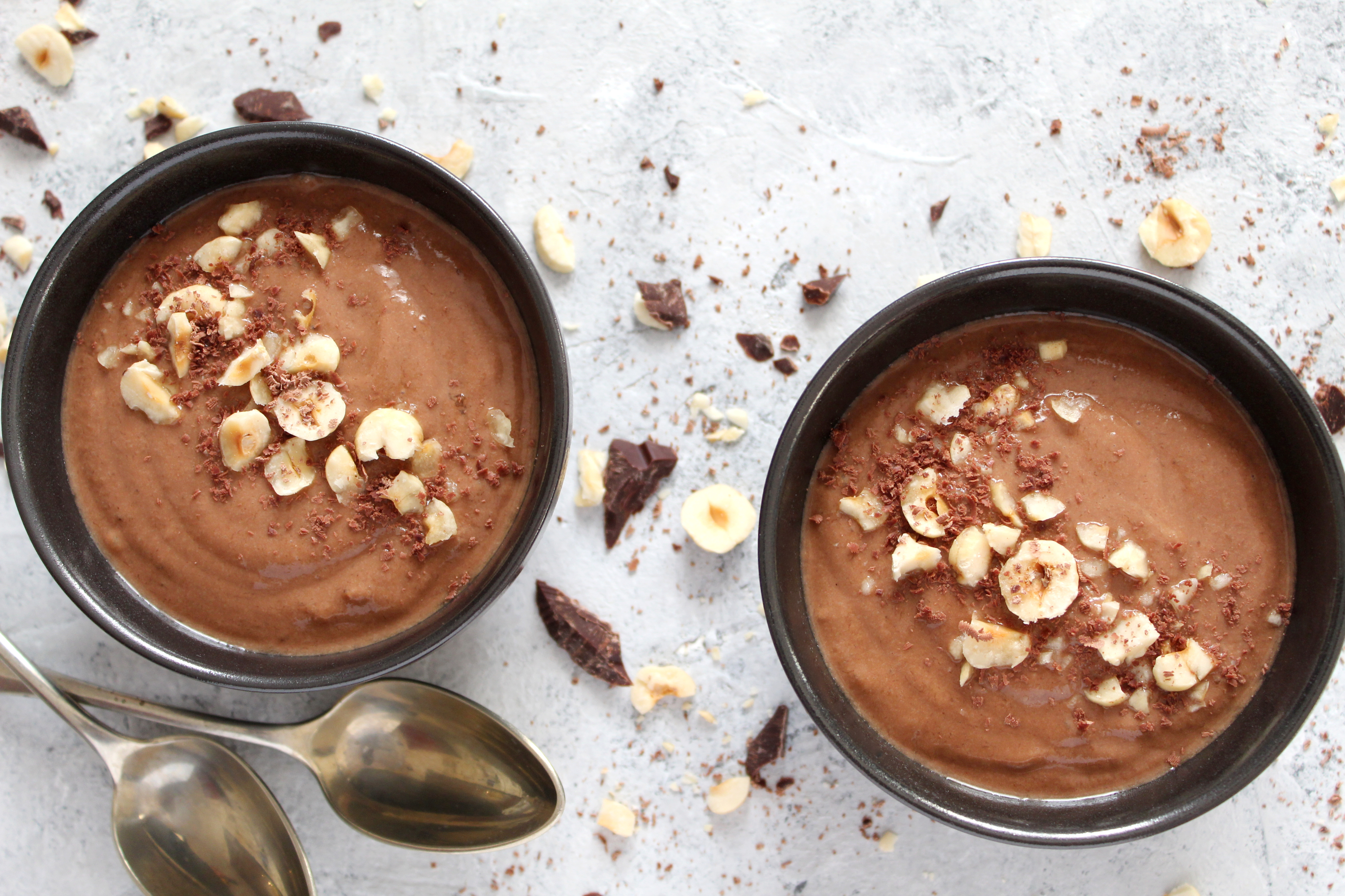 čokolada topla, kakao, kraš, čokoladni napitak, puding, Chocolate,Smoothie,With,Banana,And,Nuts.,Top,View,With,Copy