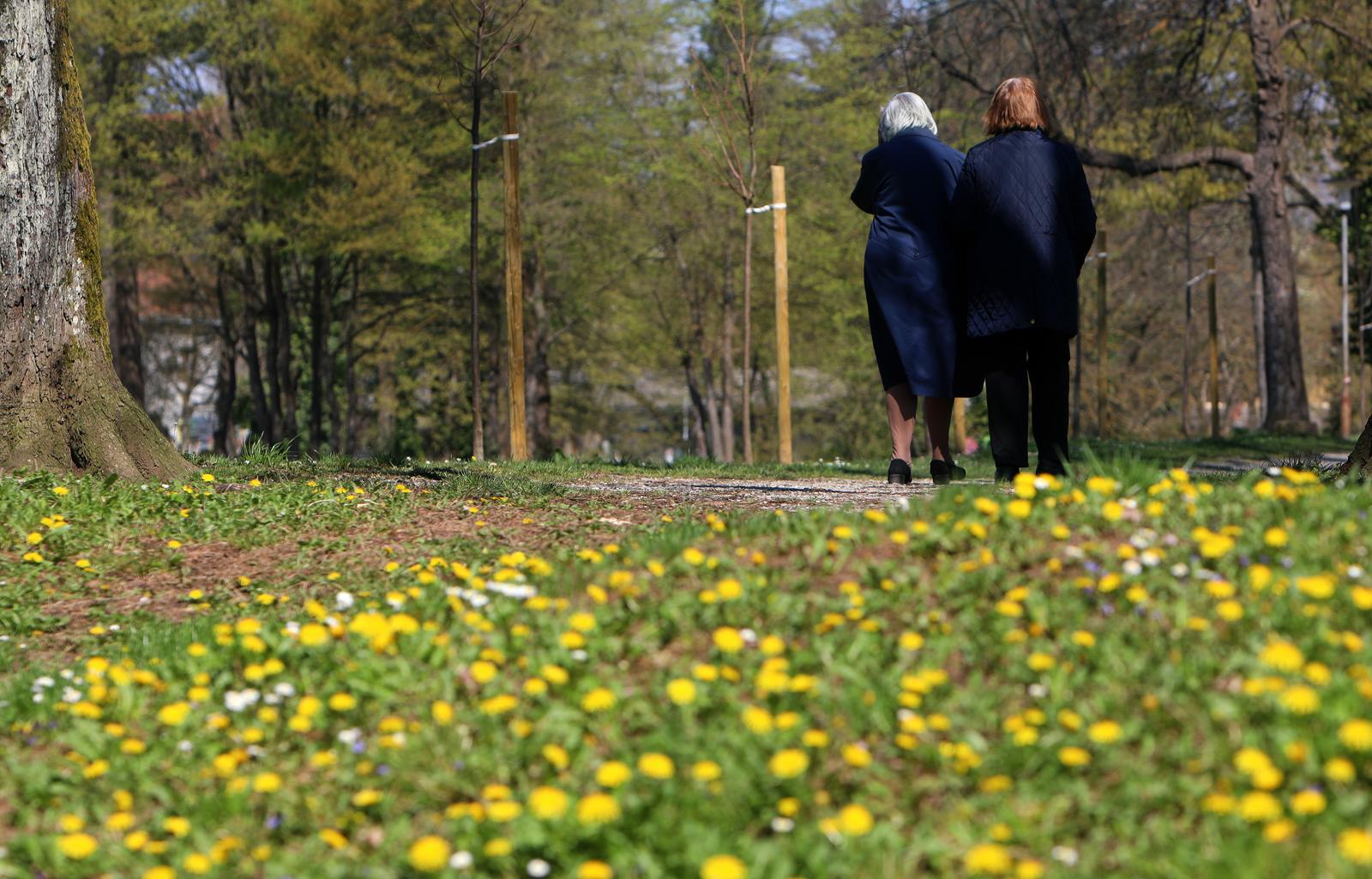 Rascvjetale proljetnice u prakovima Karlovca