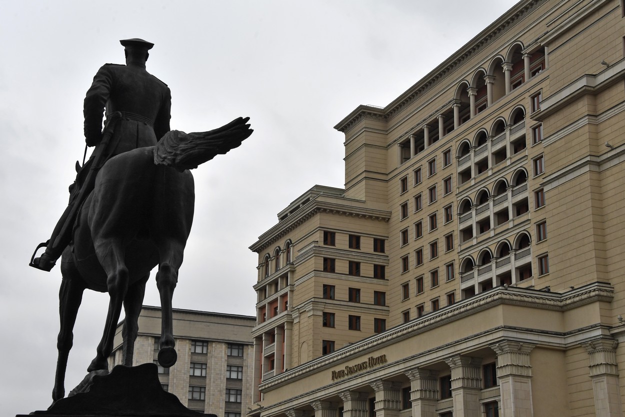 An uncoordinated action against a special military operation in Ukraine. Law enforcement officers on Manezhnaya Square.