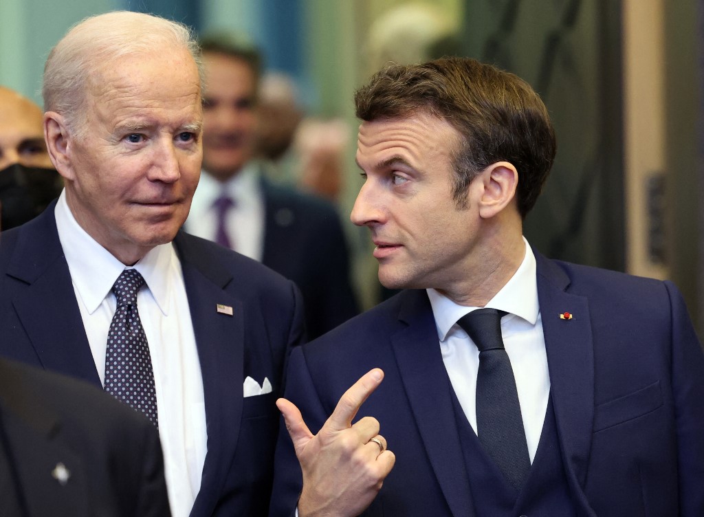 Joe Biden, Emmanuel Macron