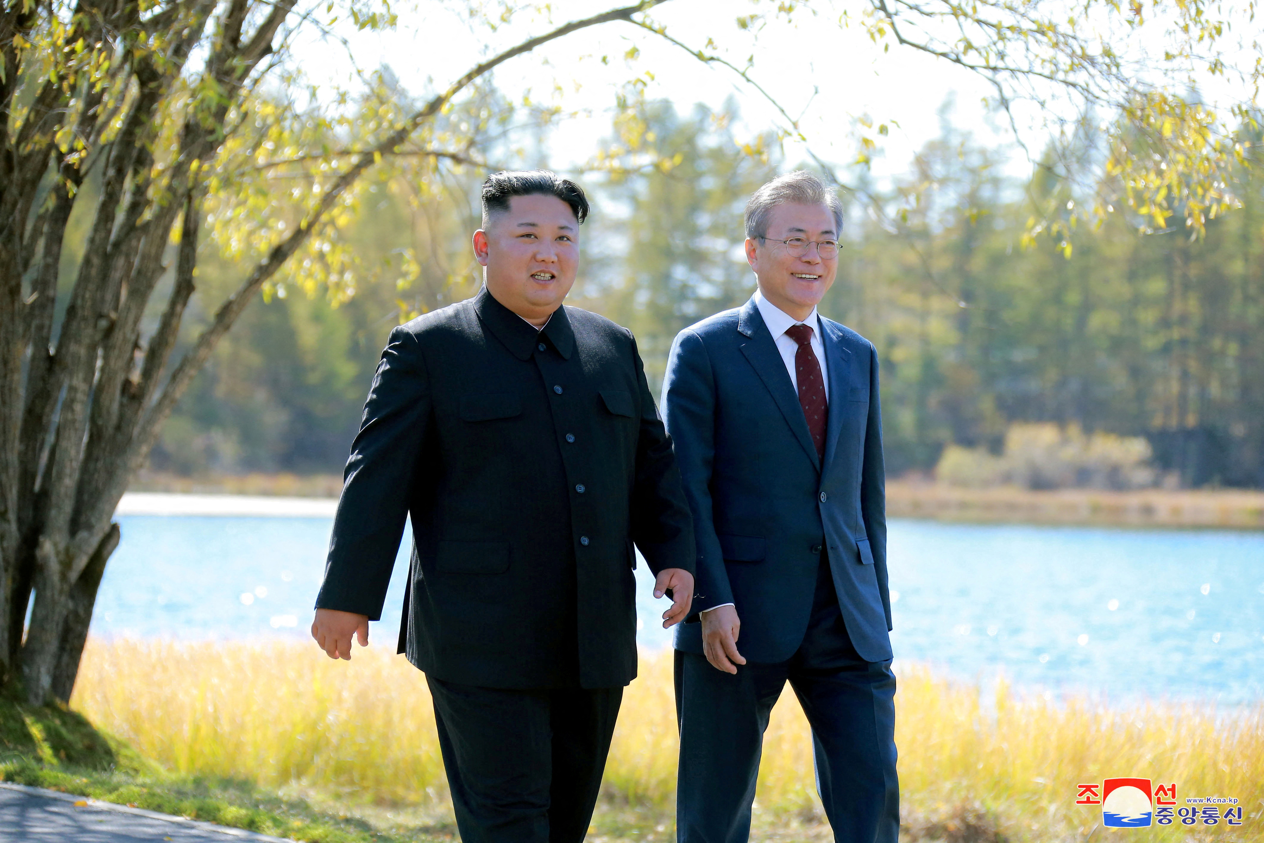 Kim Jong Un, Moon Jae-in