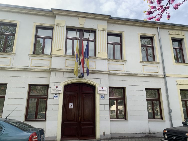 1650782538-image00001-750x563