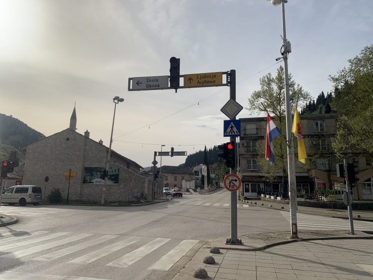 1650782544-image00002-750x563