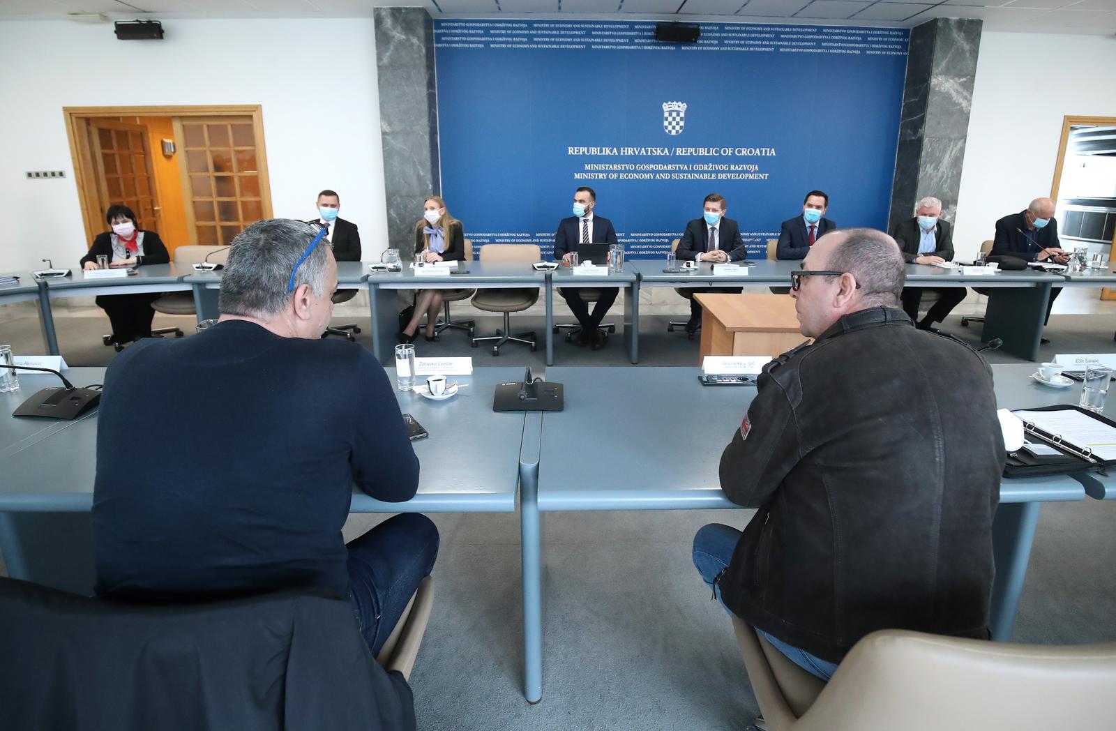 Zagreb: Sastanak pregovaračkih odbora Vlade RH i predstavnika sindikata državnih službi