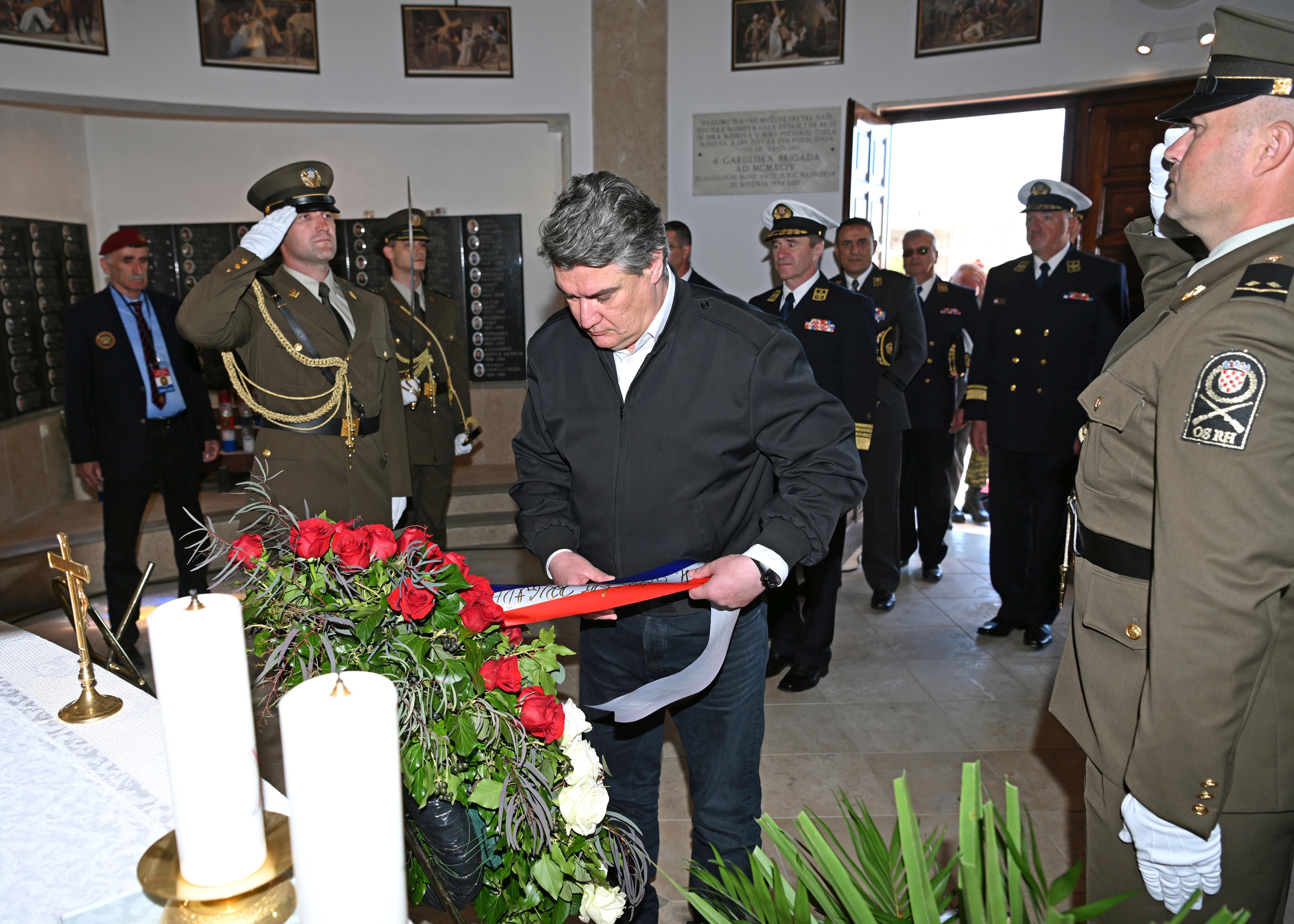 Četvrta gardijska brigada Pauci, Zoran Milanović,