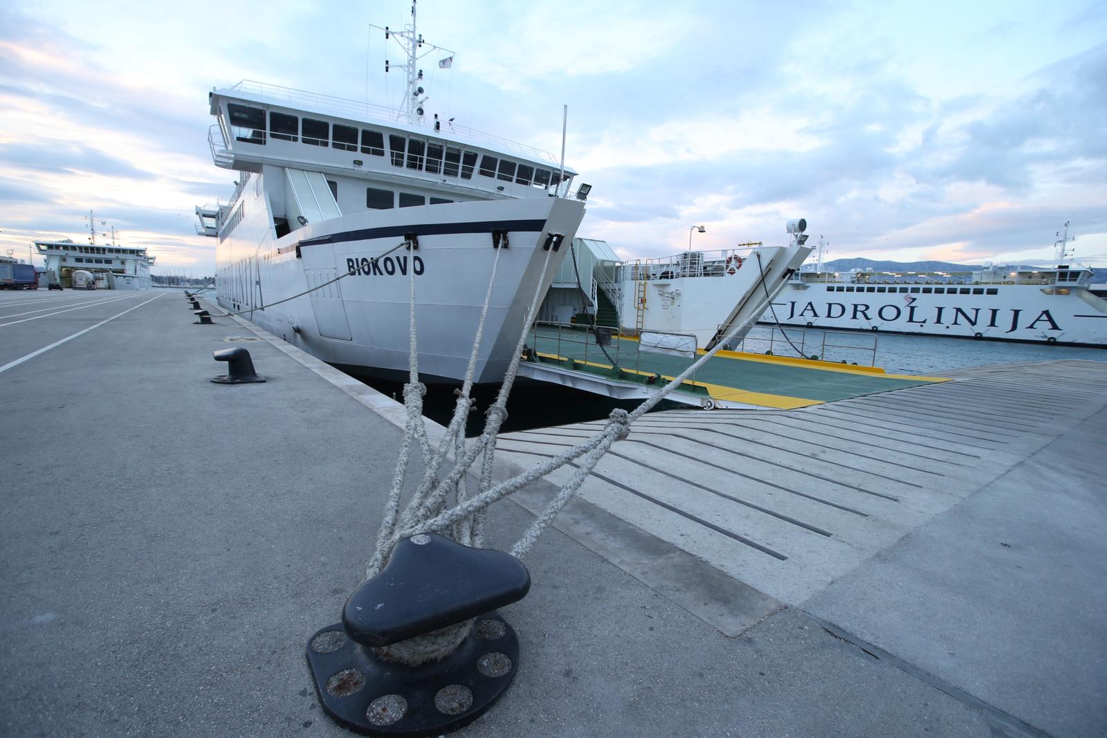 Trajektna luka Split