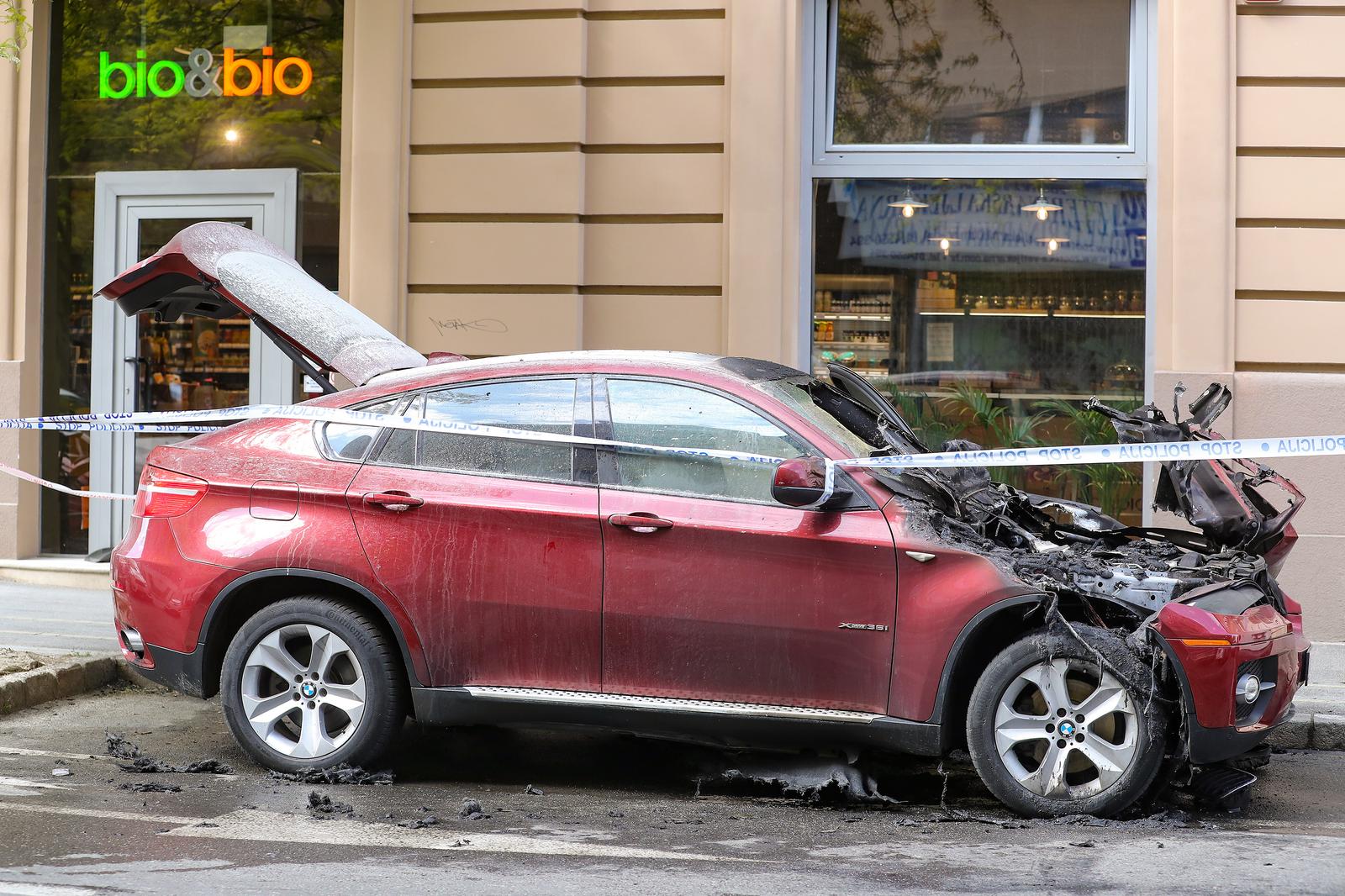 Zapalio se automobil u zagrebačkoj Martićevoj ulici