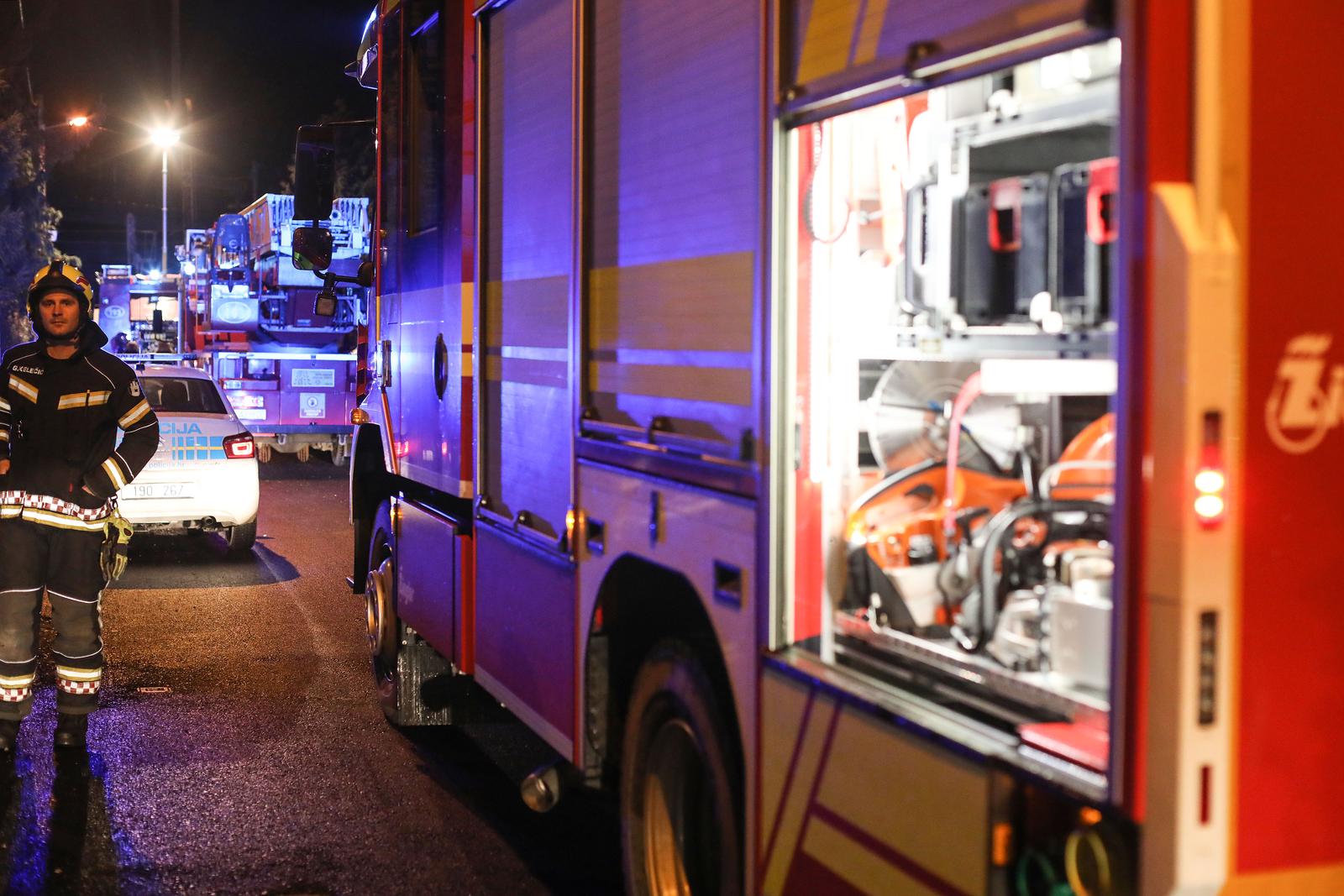 Zagreb: Vatrogasci ugasili požar u obiteljskoj kući u Oreškovićevoj ulici