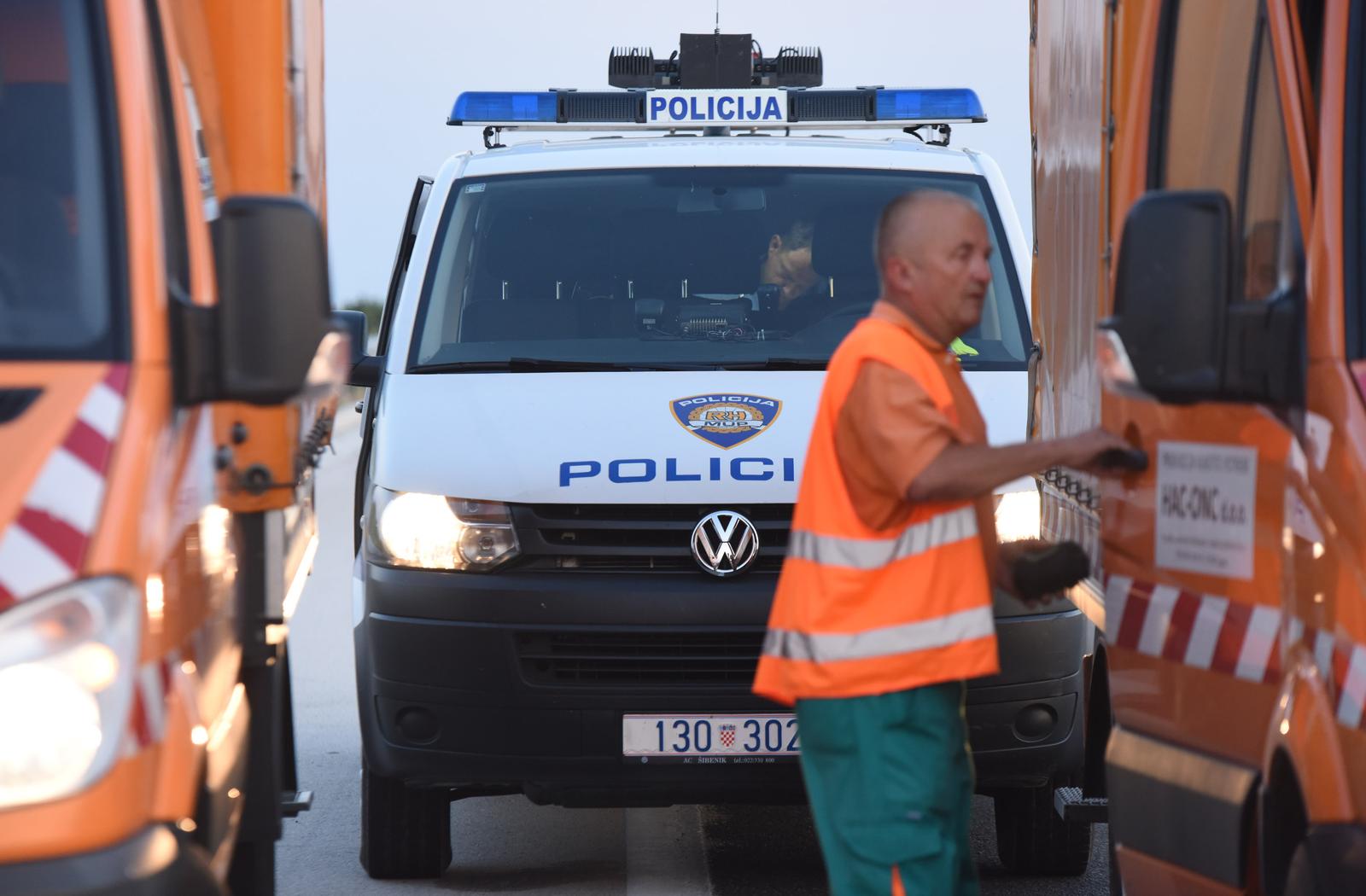 Pirovac: Jedna osoba ozlije?ena u tekoj nesre?i, kamp prikolica unitena do neprepoznatljivosti