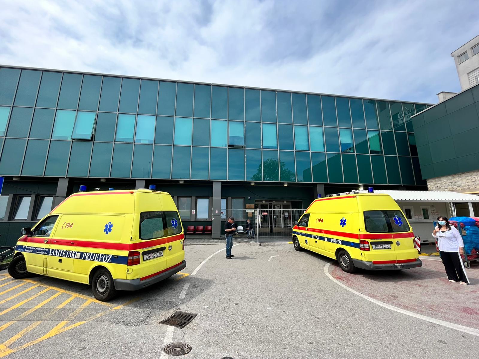 KB Merkur, bolnica Merkur, Merkur, klinička bolnica Merkur, HITNA POMOĆ, sanitetski prijevoz