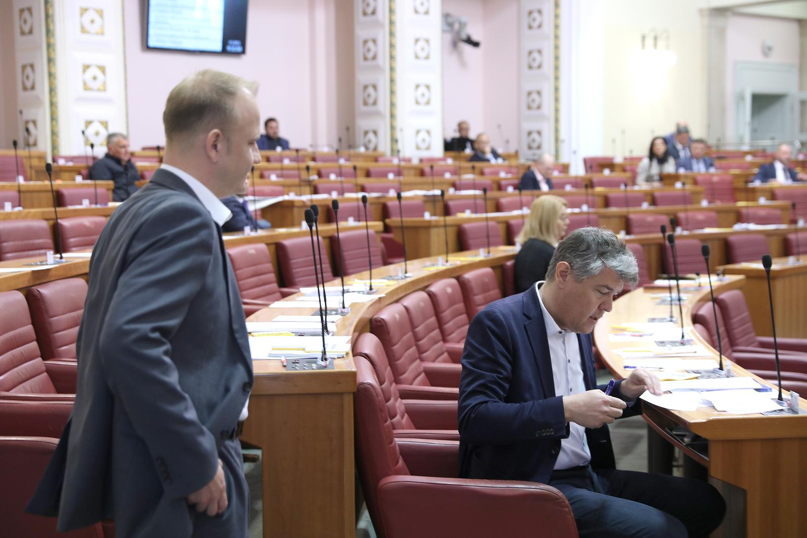 Sabor nastavlja raspravom o prestanku važenja Zakona o ovjeravanju potpisa, rukopisa i prijepisa