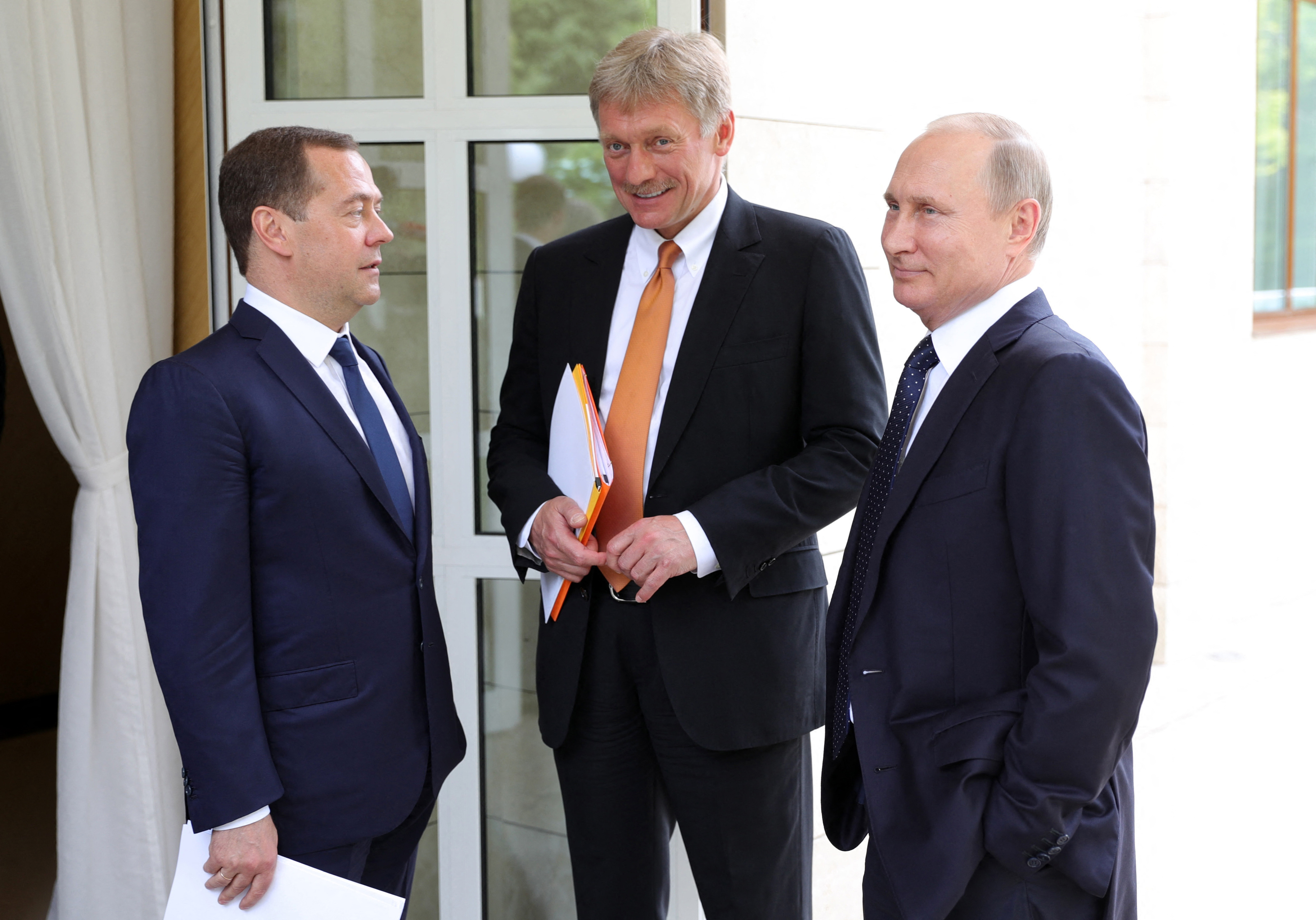 dmitrij medvedev, dmitrij peskov, vladimir putin,