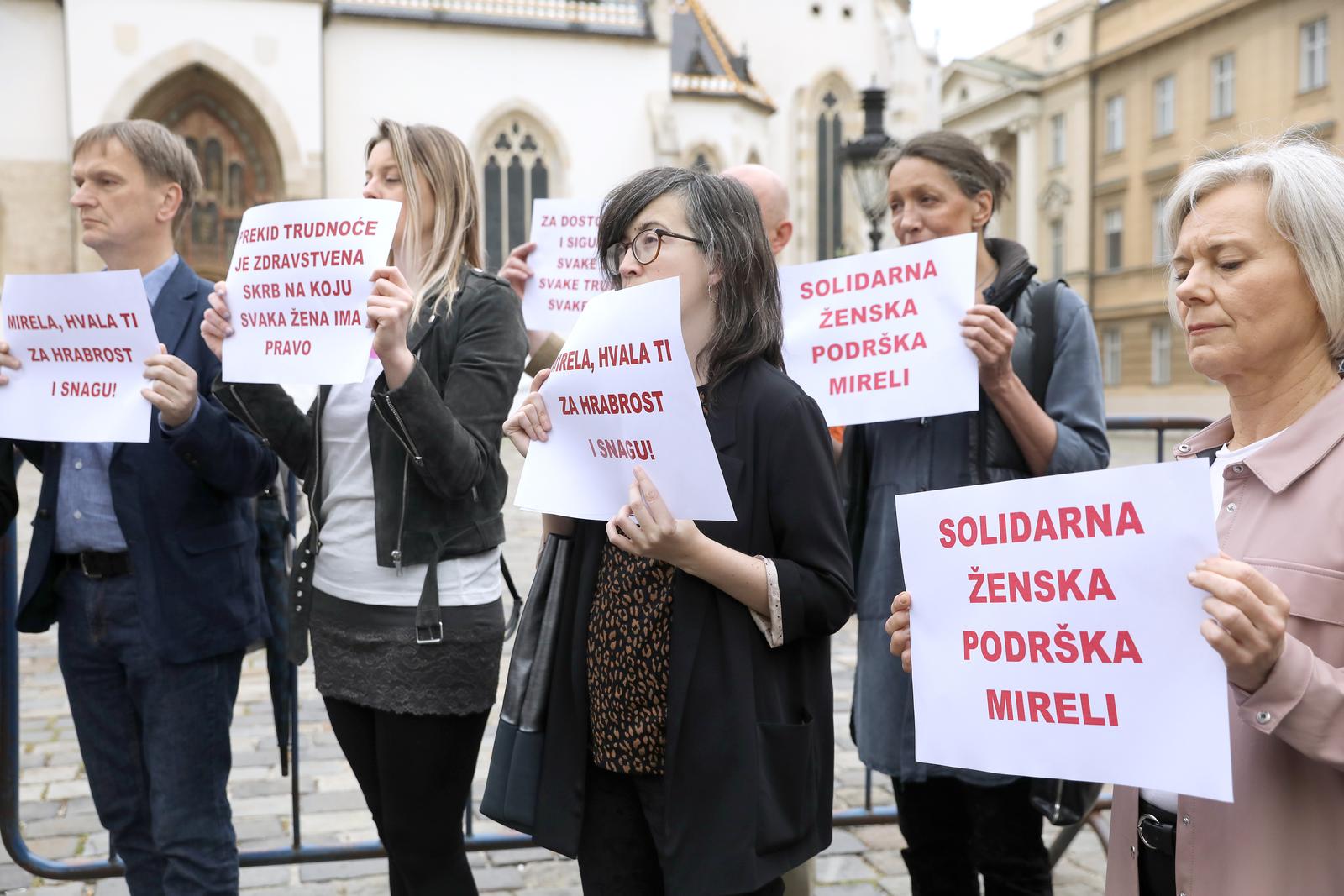 Prosvjed, Mirela Čavajda, prekid trudnoće
