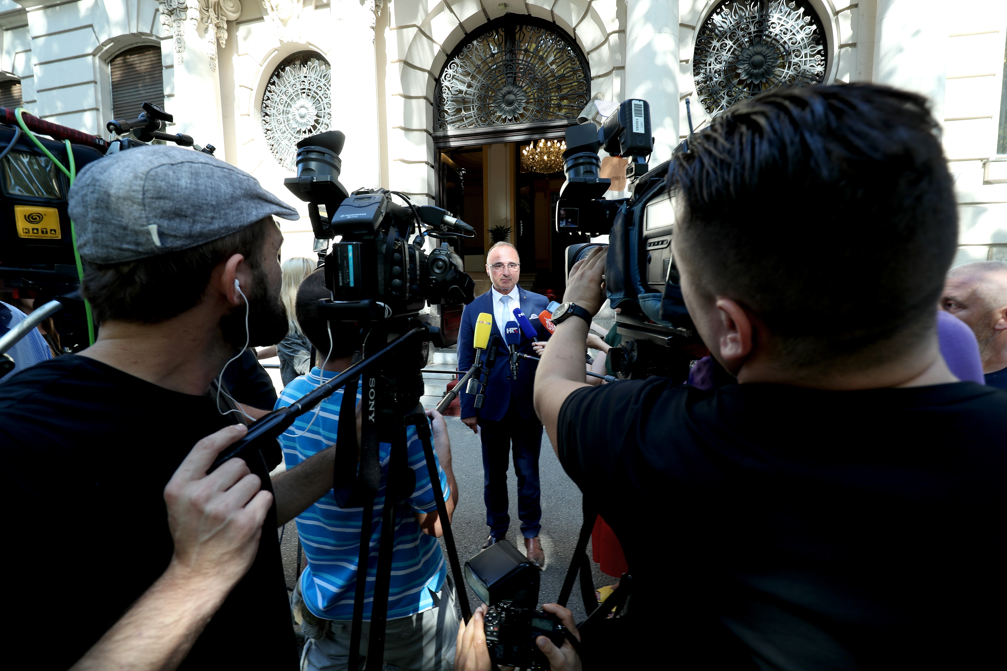 Zagreb: Elizabeta Mađarević suspendirana i povučena iz veleposlanstva