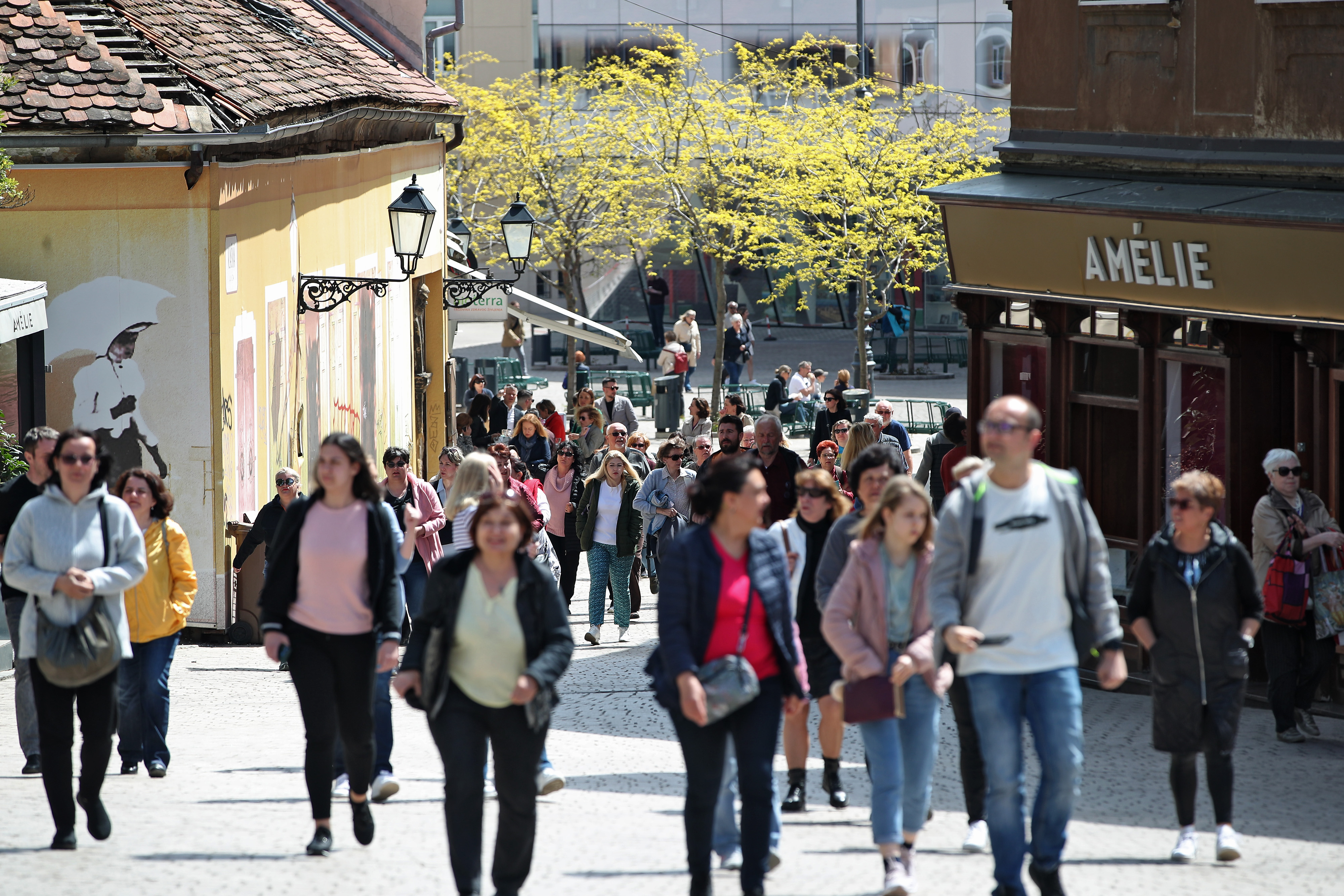 Brojni turisti ponovno na ulicama grada Zagreba