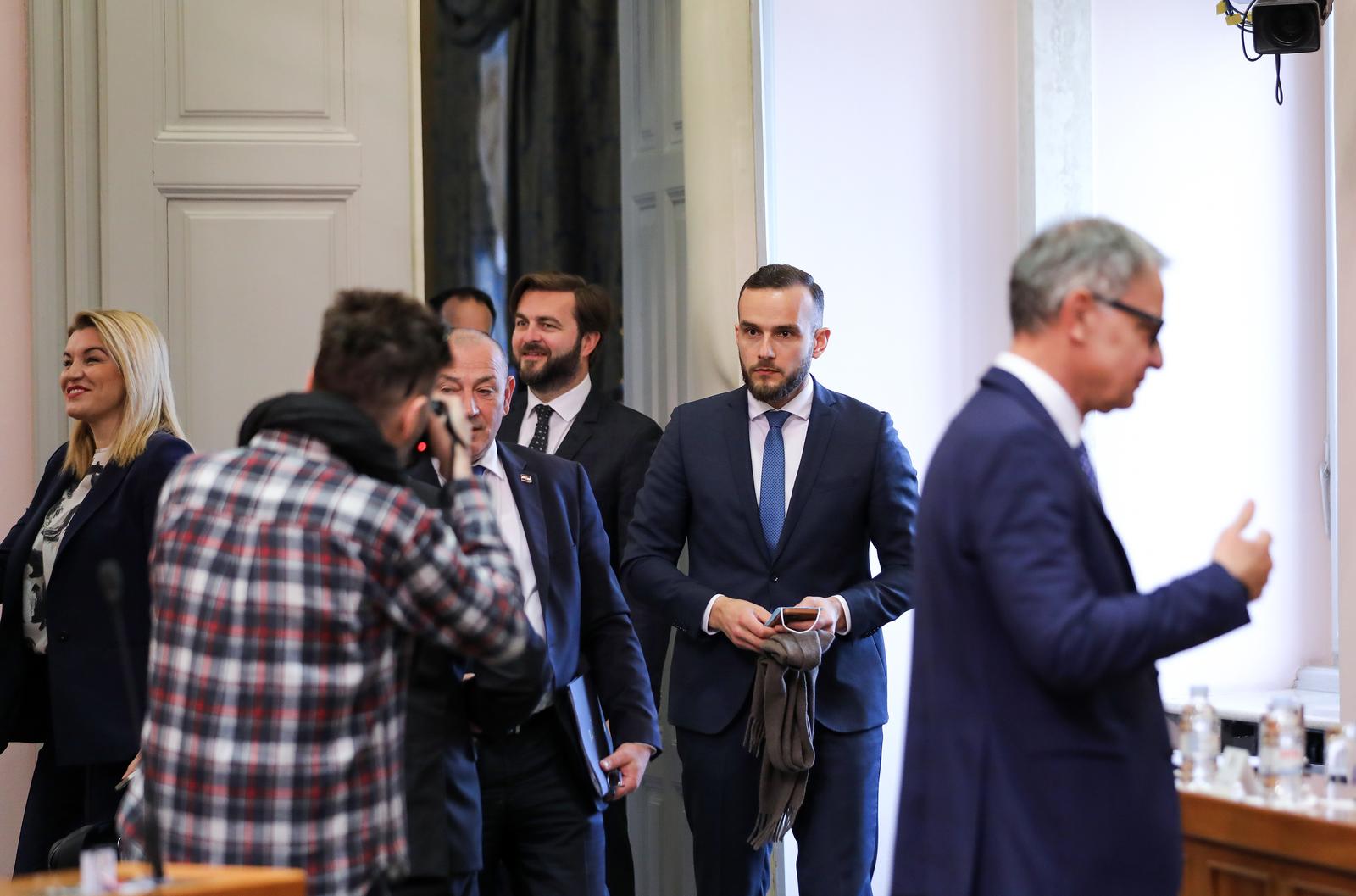 Zagreb: Sabor 11. sjednicu počeo aktualnim prijepodnevom