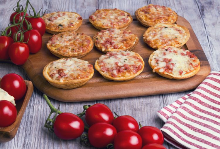 Mini pizze od starog kruha