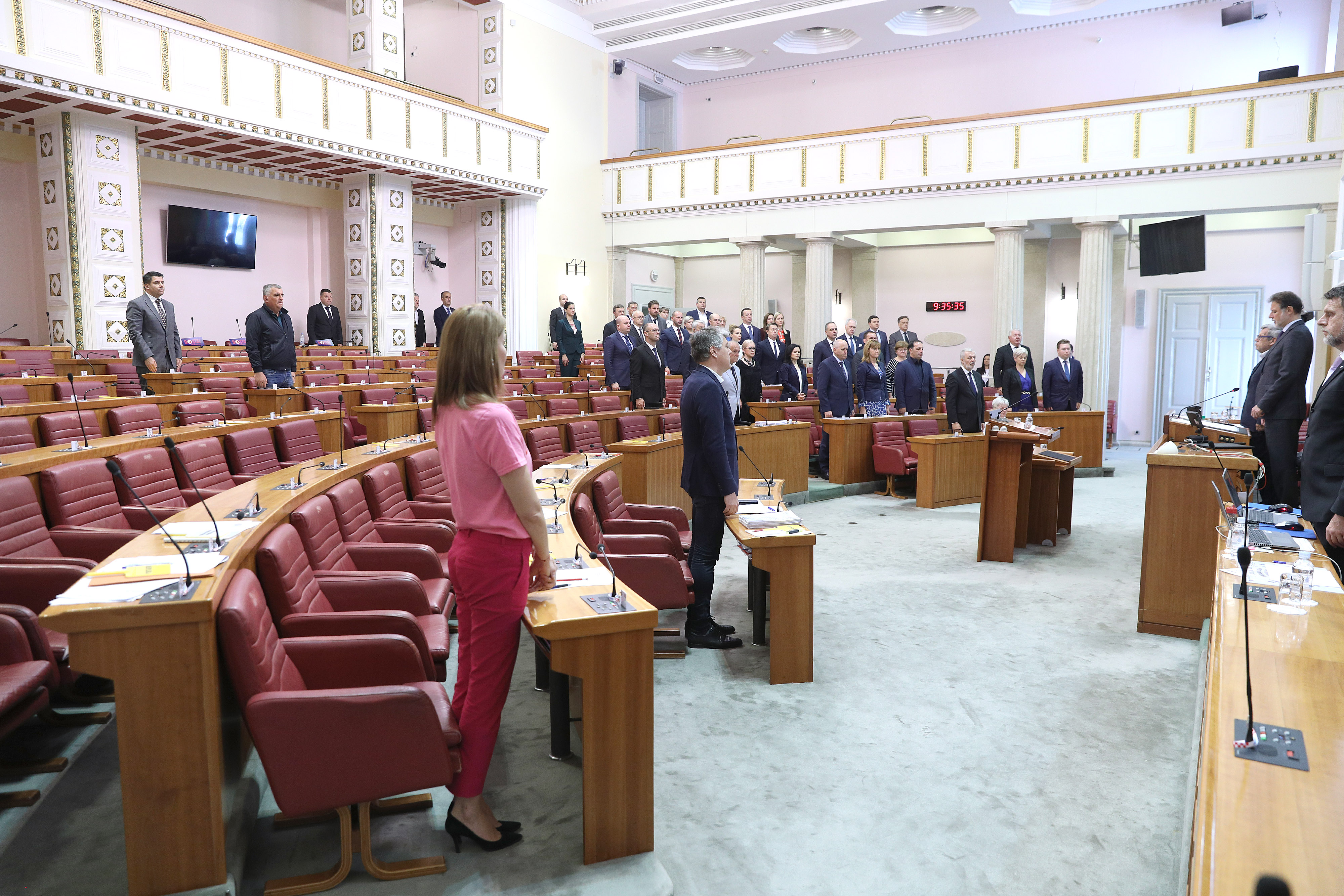 Zagreb: Zastupnici prije početka sjednice minutom šutnje odali počast prvom hrvatskom predsjedniku Tuđmanu