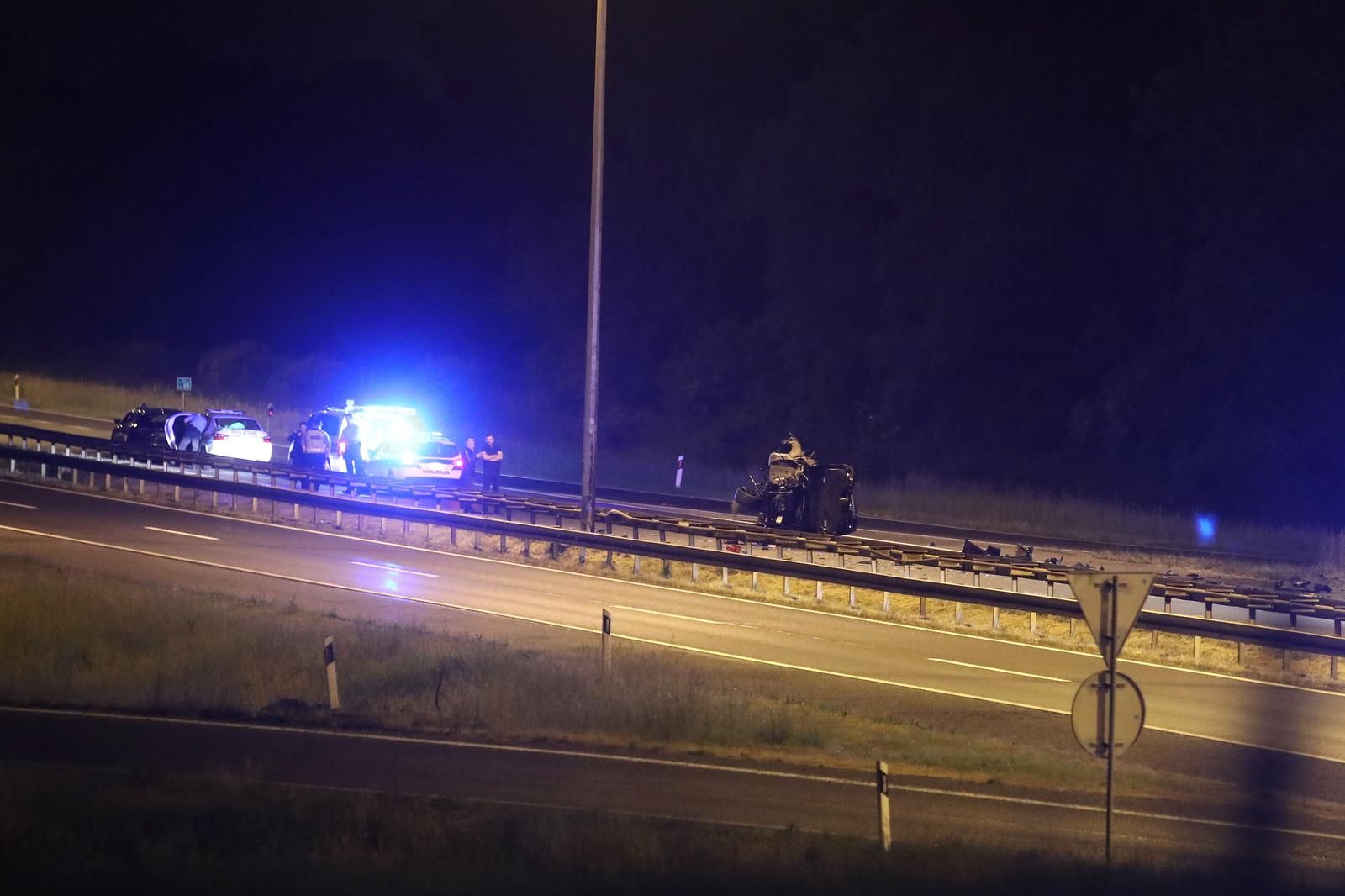 Na autocesti kod Ivanić Grada jedna osoba poginula, druga ozlijeđena