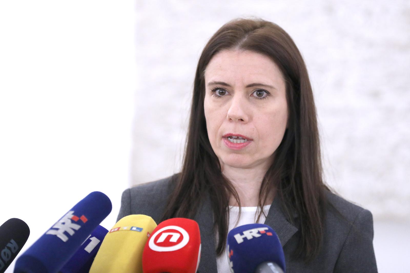 Zagreb: Katarina Peović i Anton Glasnović o vraćanju prava na pobačaj