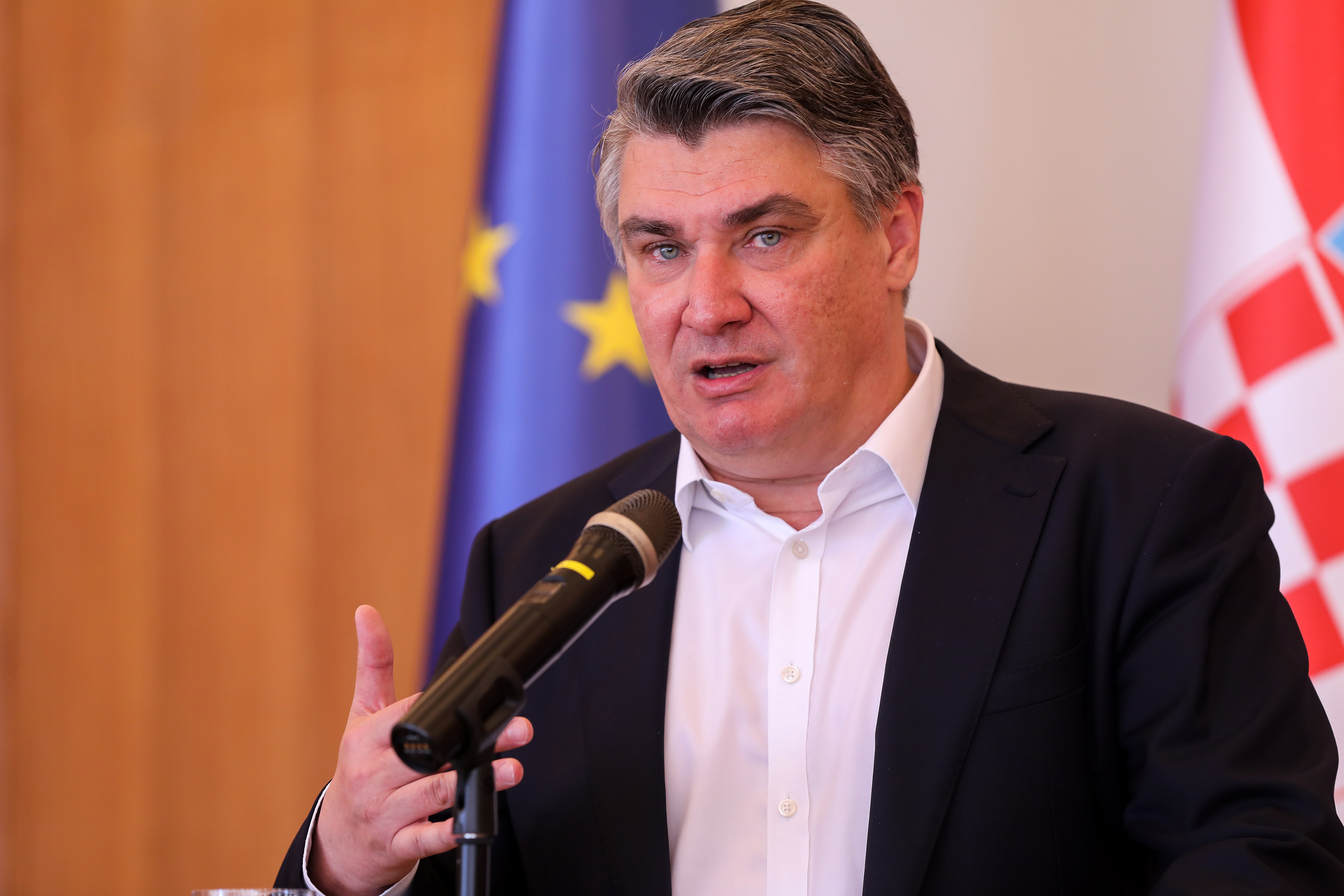 Predsjednik Zoran Milanović održao  izvanrednu konferenciju za medije