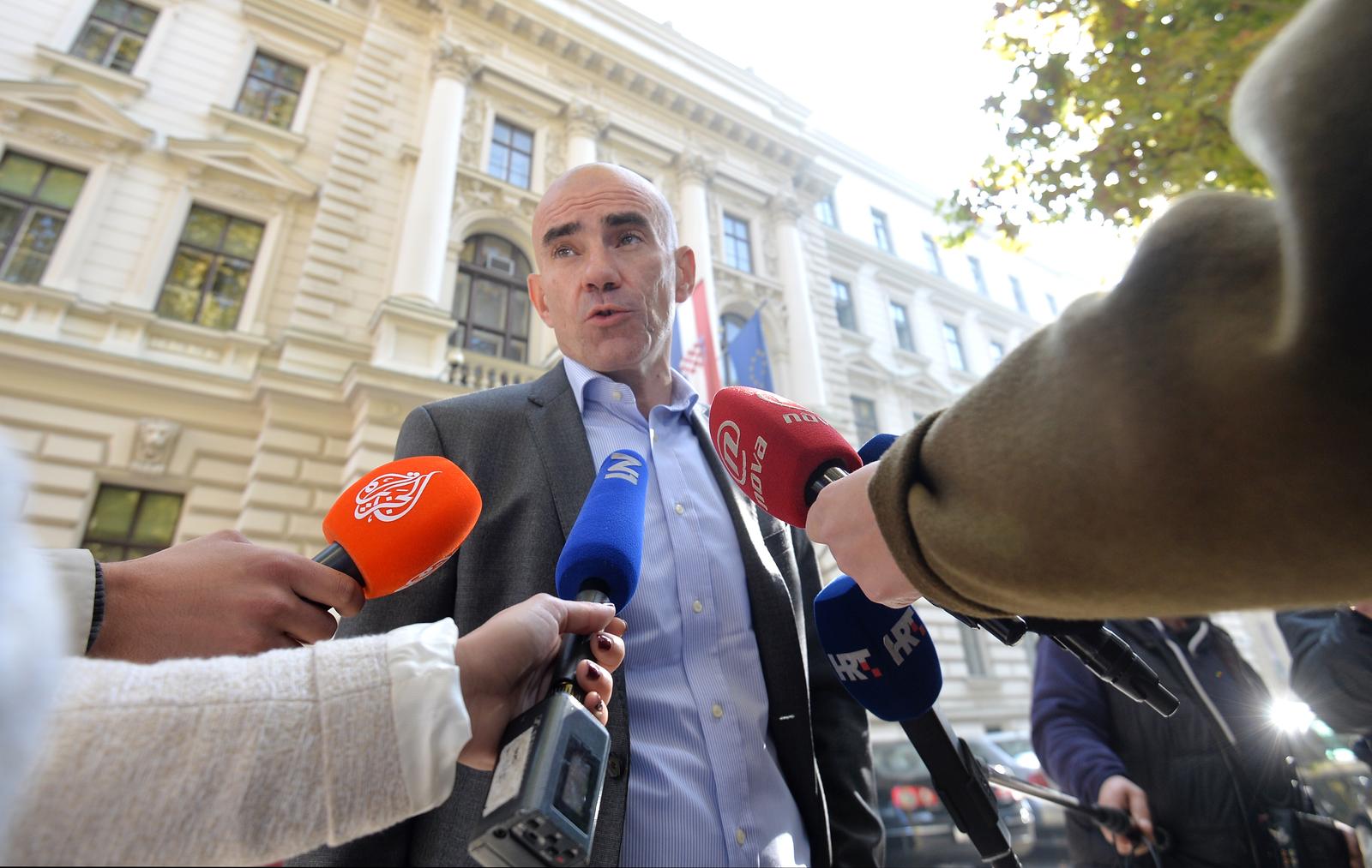 AKCIJA AGROKOR 3. dan: Zagreb: Odvjetnici Pavasovi? Viskovi? i Oluji? s medijima