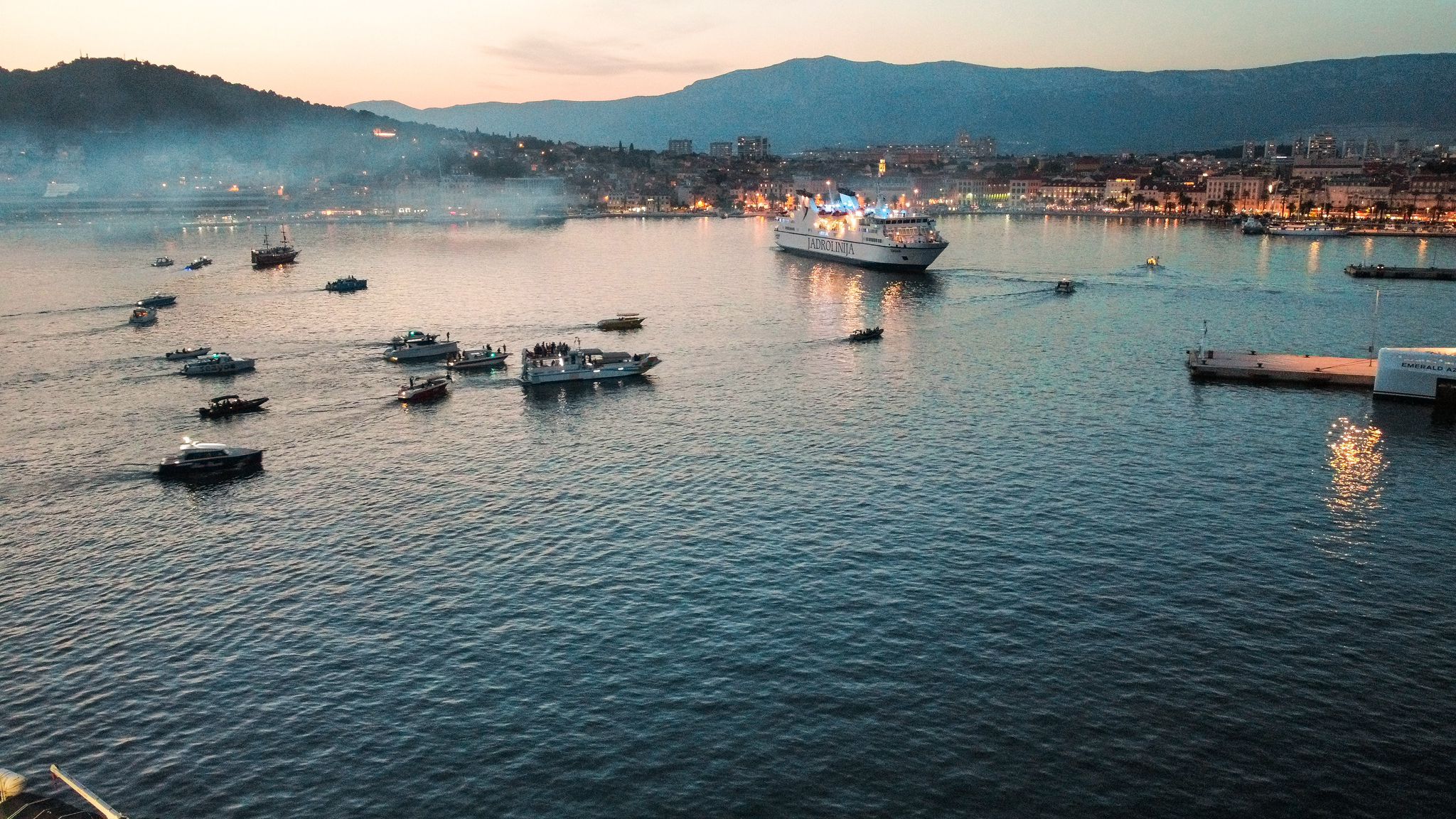 899dd5e3-a868-4316-9739-c5b84c91b486