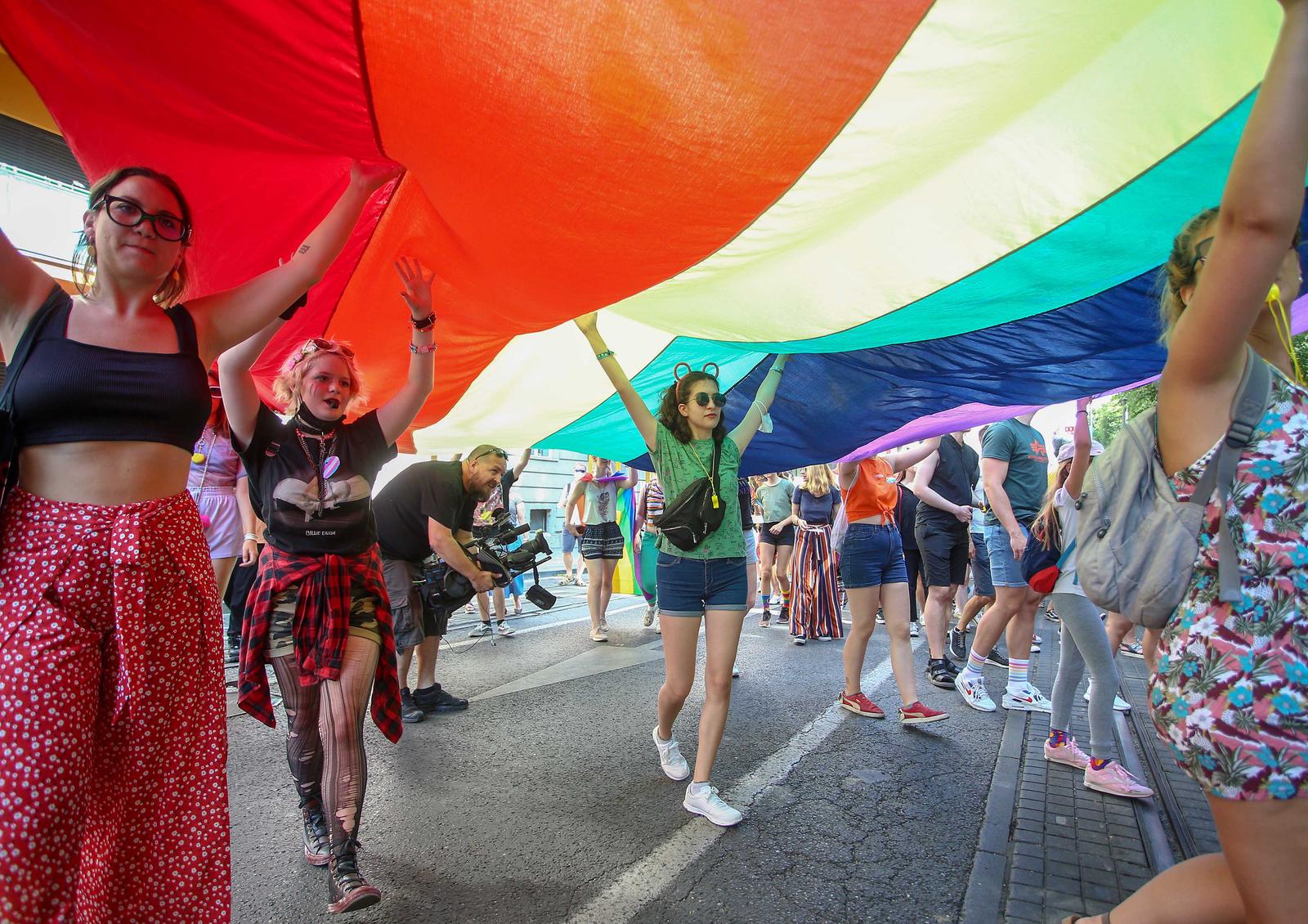 Zagreb: Povorka ponosa pod sloganom "Prajd zauvijek"