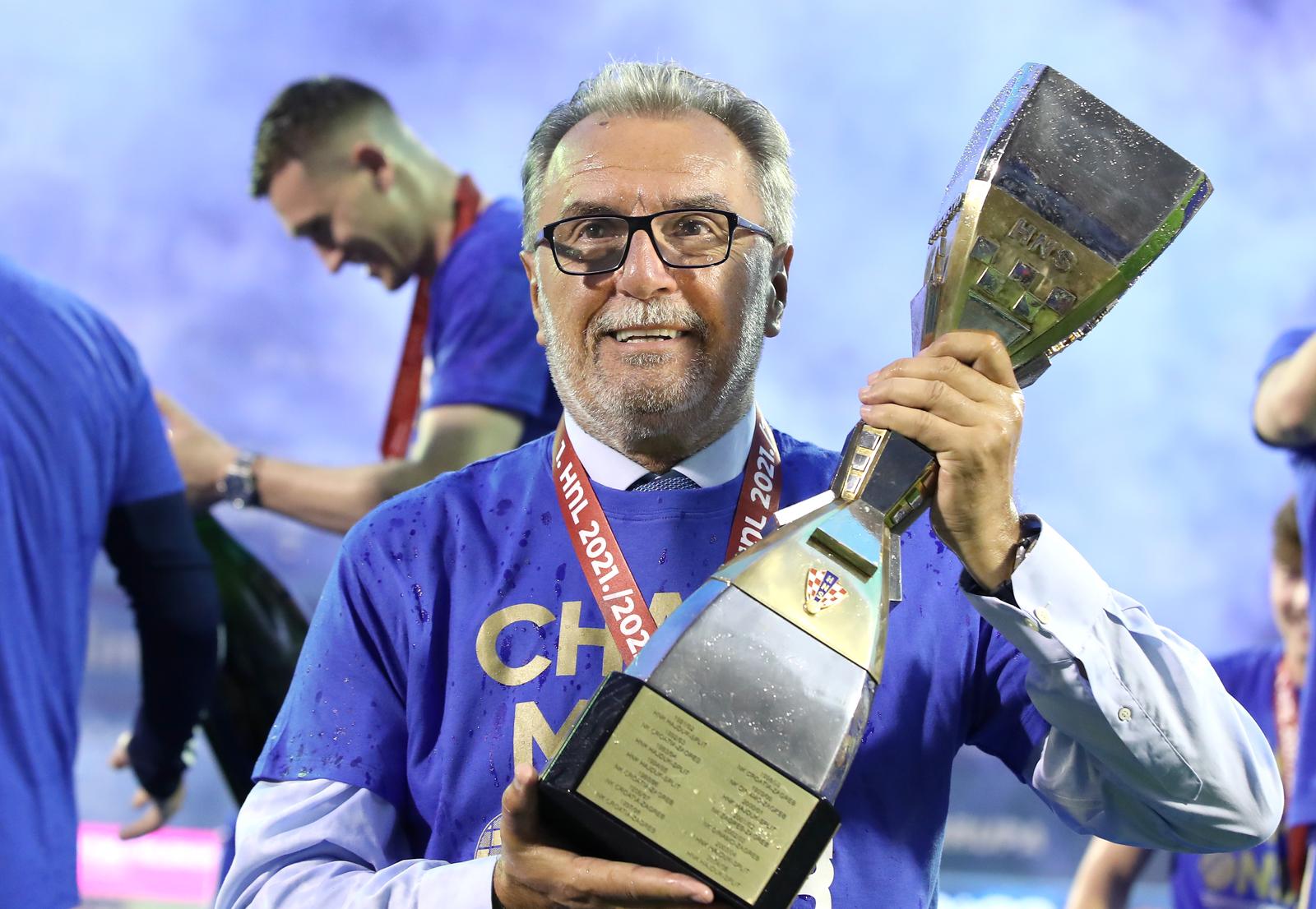 Dinamo podignuo pehar za nalov prvaka Hrvatske