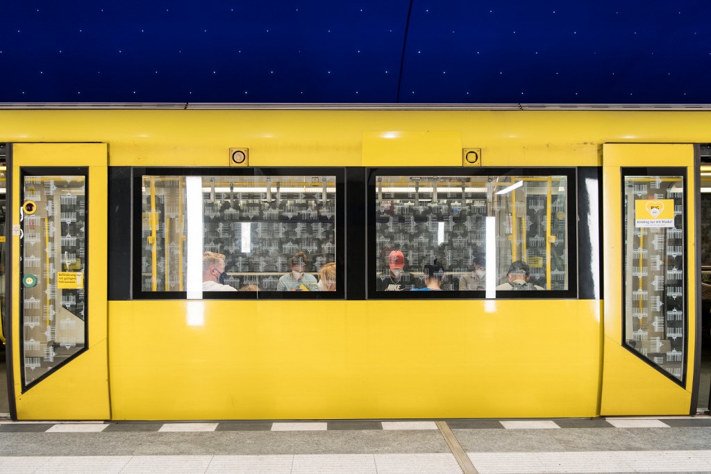 berlin, javni prijevoz, metro, u bahn