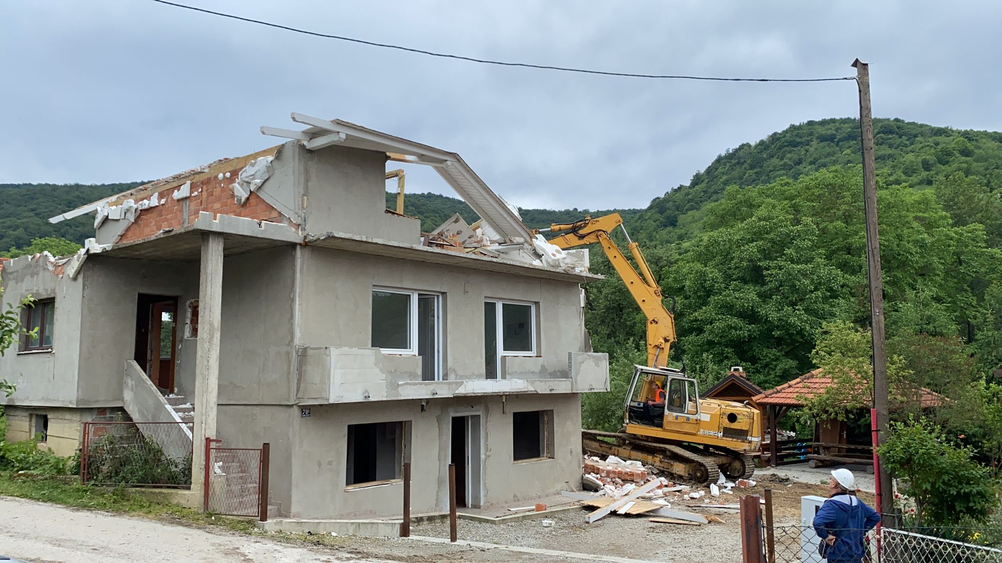 rušenje kuće slani potok