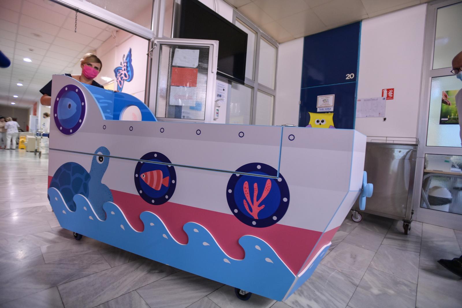 Maleni pacijenti u Klaićevoj bolnici od sad će se voziti u brodić krevetu