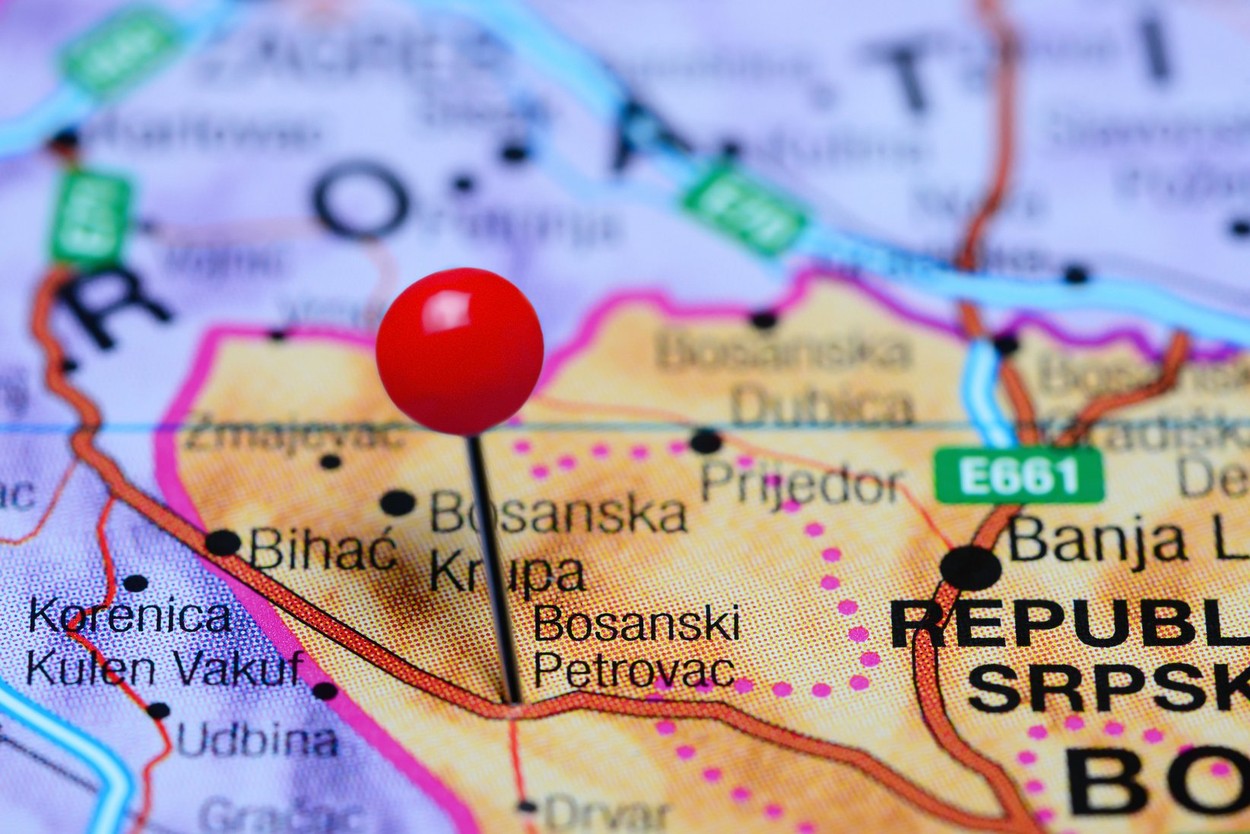 Bosanski Petrovac pinned on a map of Bosnia and Herzegovina