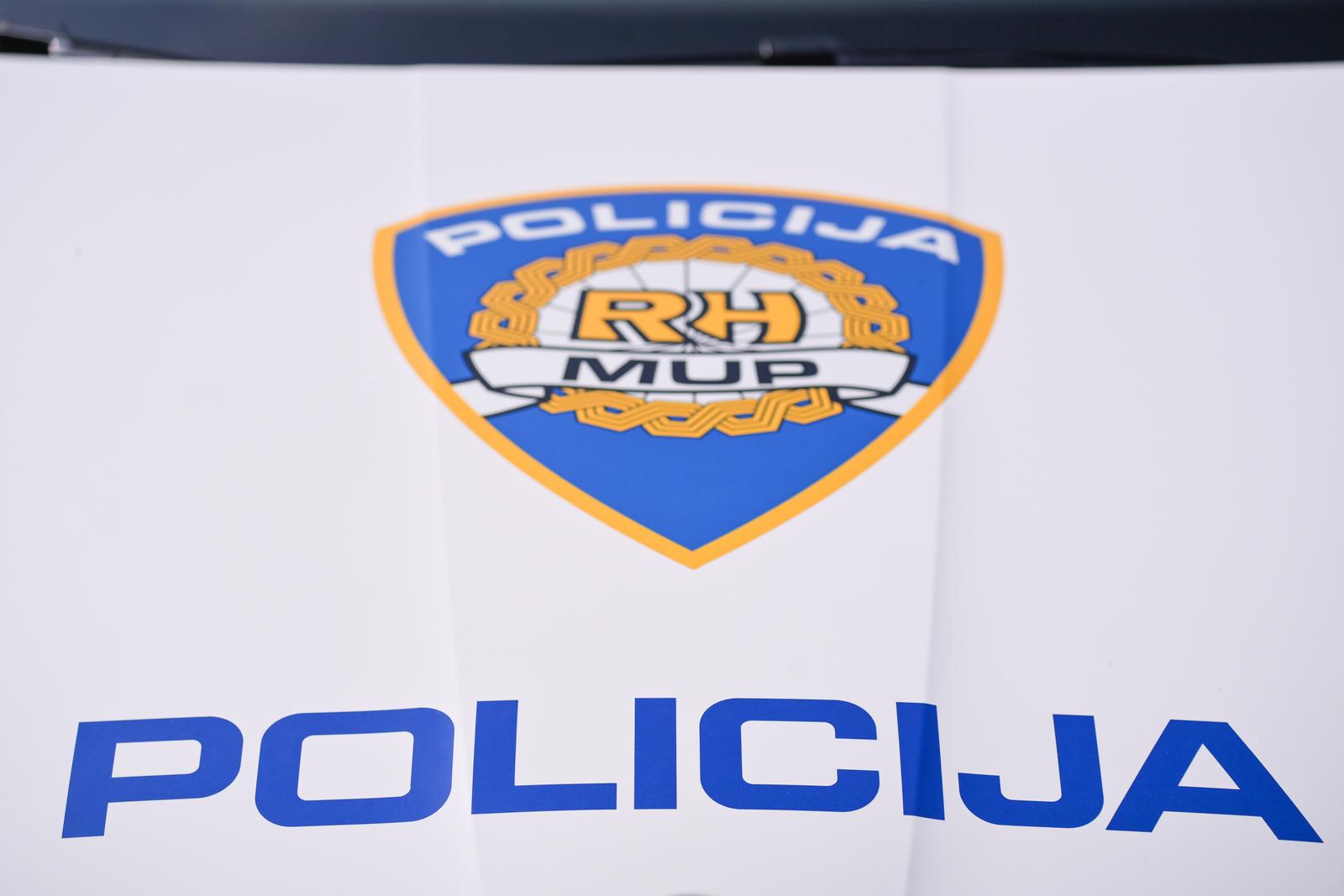 Zagreb: Primopredaja policijskih vozila s policijskim obilježjima