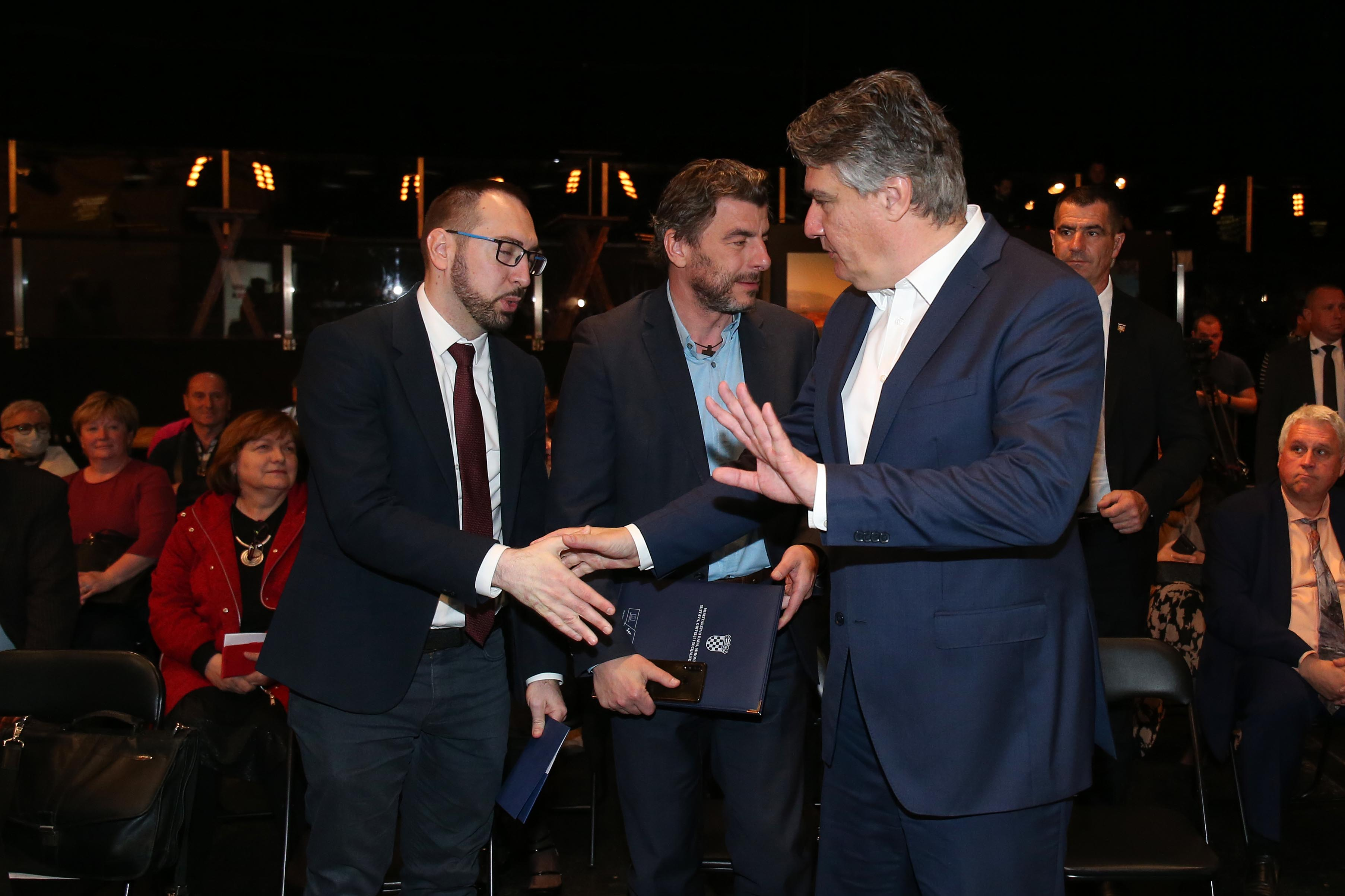 Zagreb: U organizaciji SSSH u Tvornici Kulture održan "Praznik rada u Tvornici"