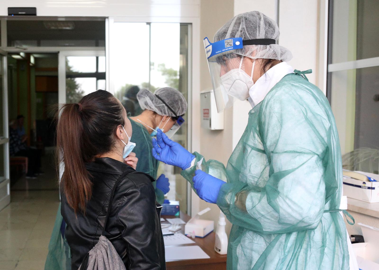 Šibenik: Kontrola covid potvrda u Domu za starije i nemoćne Cvjetni dom