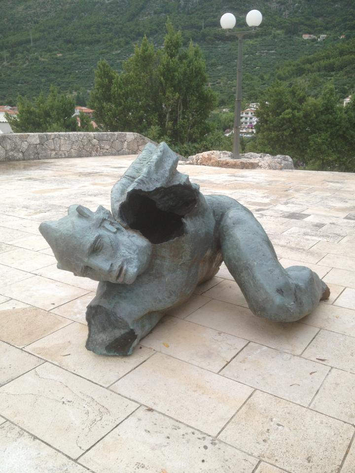 spomenik slobodi, Antun Augustinčić, gradac