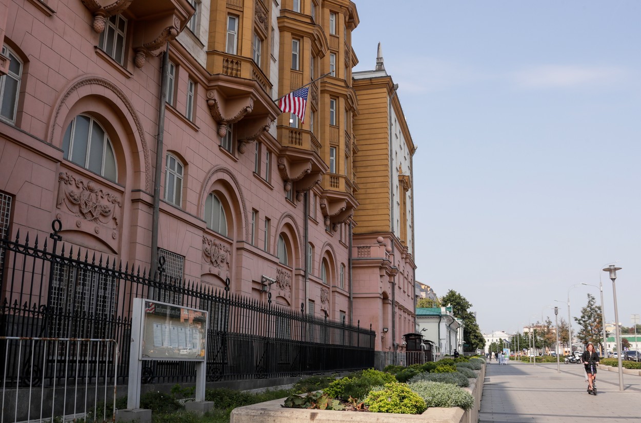 US Embassy in Moscow flies flag at half-mast in mourning for Kabul airport attack victims