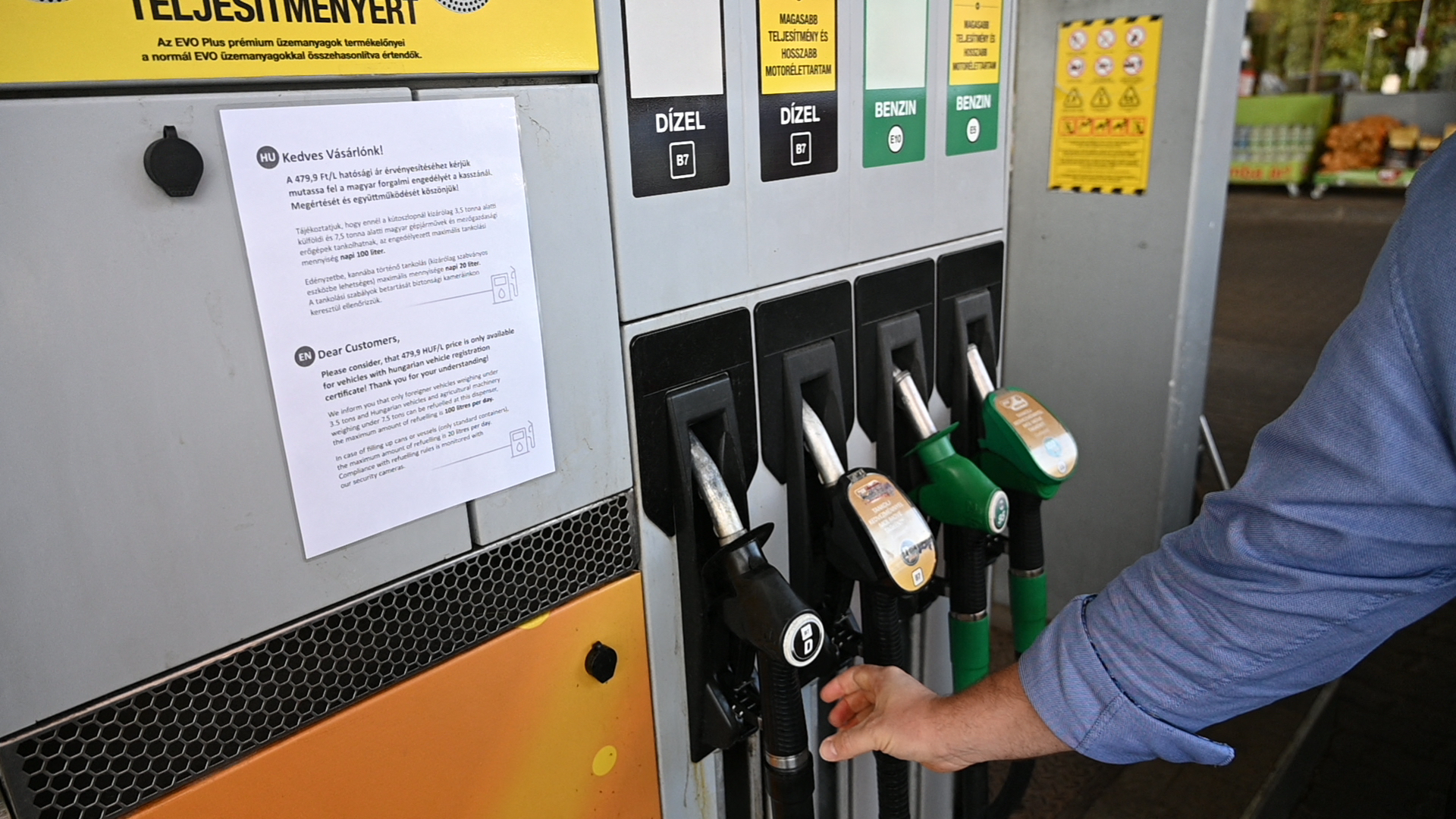 HUNGARY-ECONOMY-FUEL-PRICE