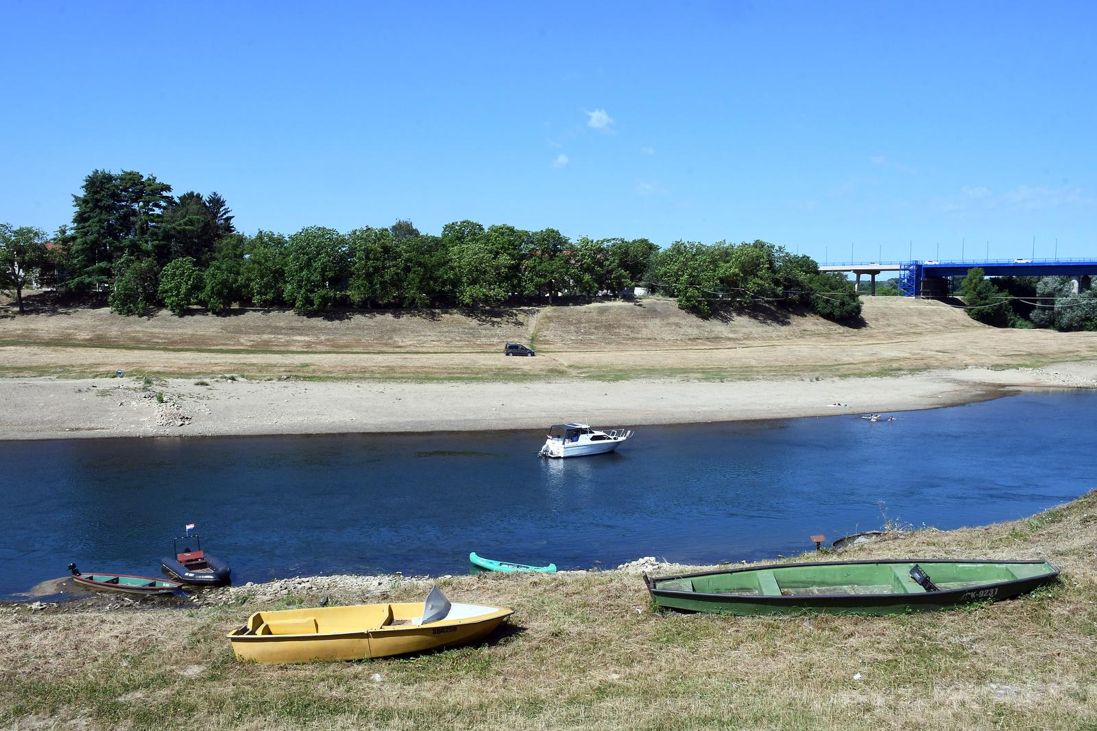 Sisak: Gliserom došli na rijeku Kupu kako bi se osvježili