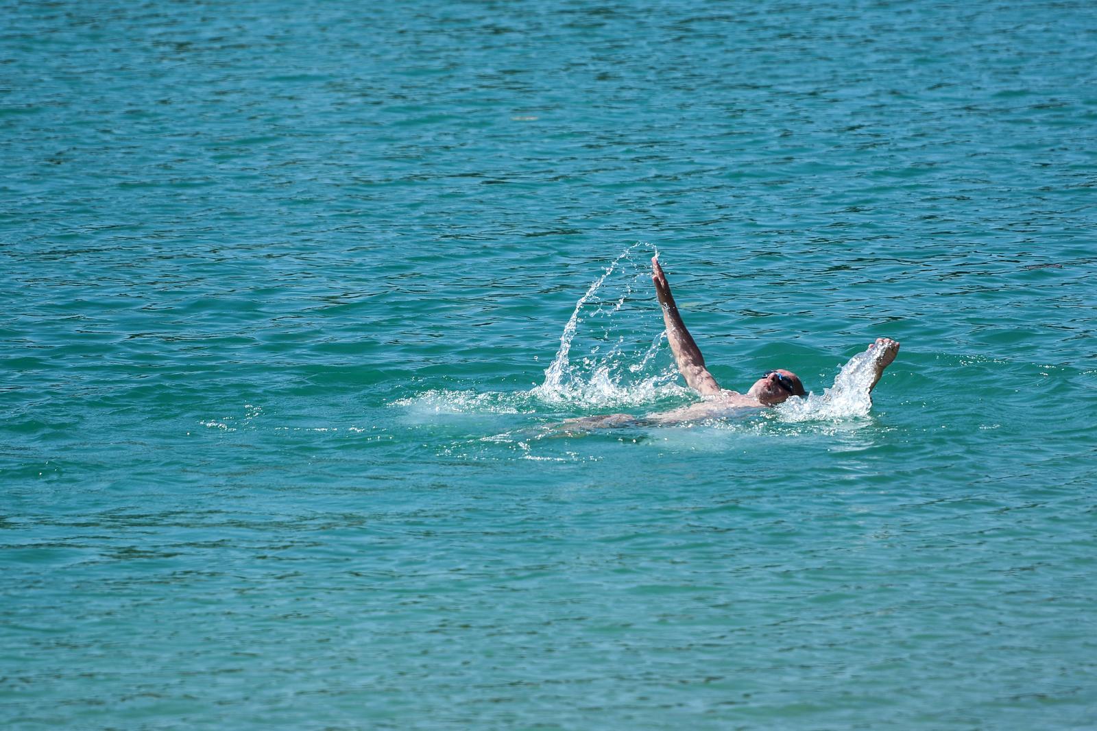 Zagrebačko "more" Jarun građani iskoristili za osvježenje od vrućine