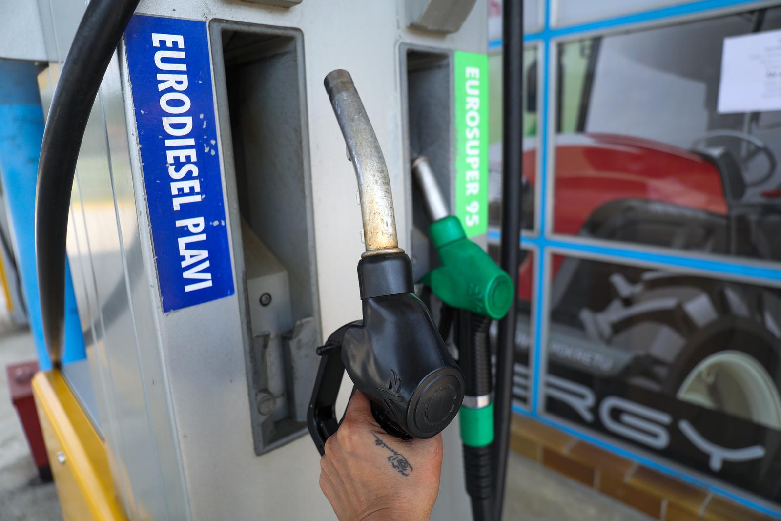 Zbog visokih cijena goriva novčanici su ispražnjeni