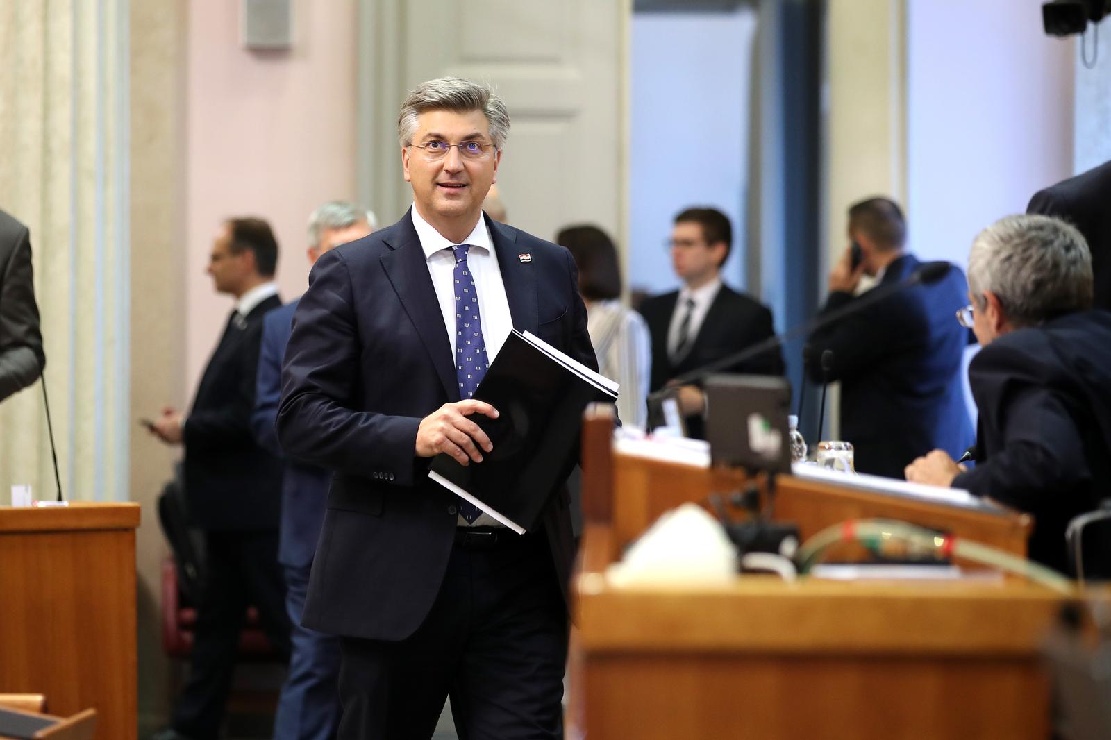 Sabor raspravlja o prijedlogu za opoziv ministra Beroša